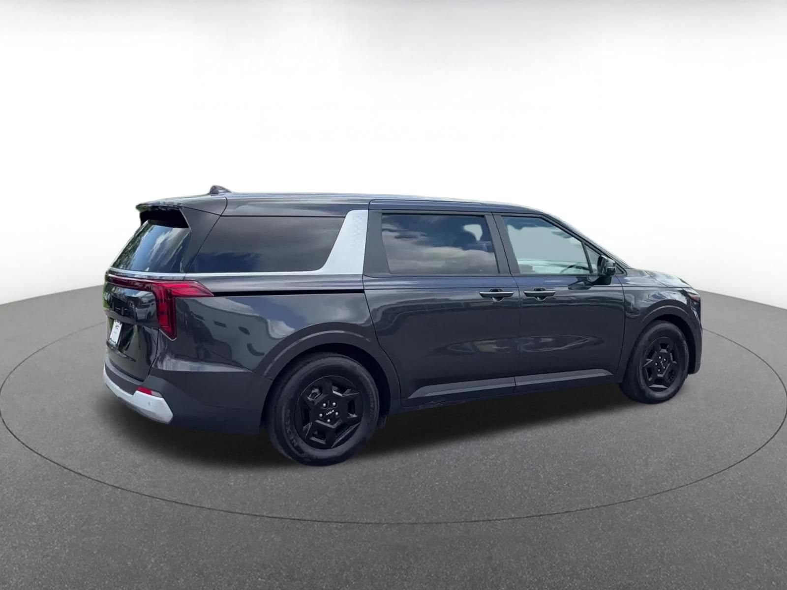 Thumbnail: 2026 Kia Carnival - 14
