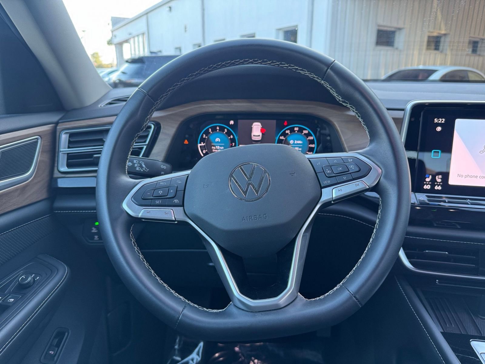 Thumbnail: 2025 Volkswagen Atlas - 28