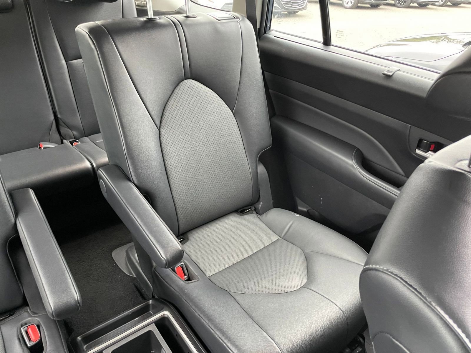 Thumbnail: 2025 Toyota Grand Highlander - 35