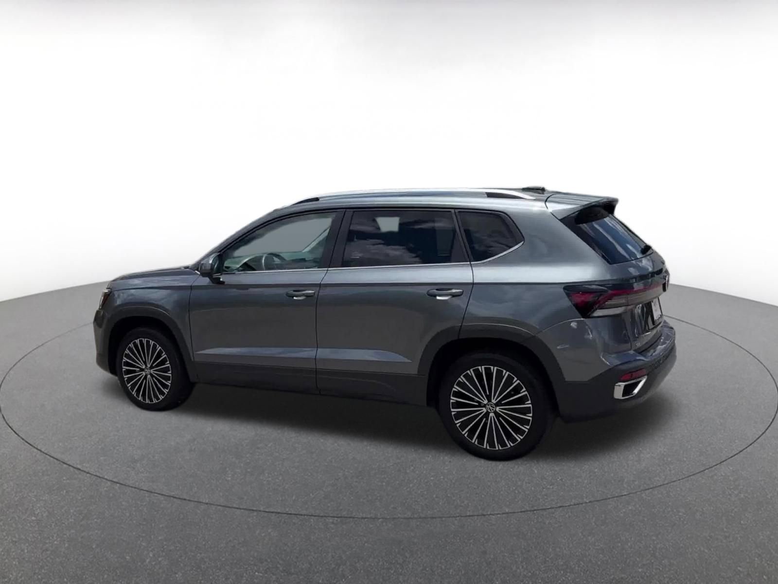 Thumbnail: 2025 Volkswagen Taos - 9