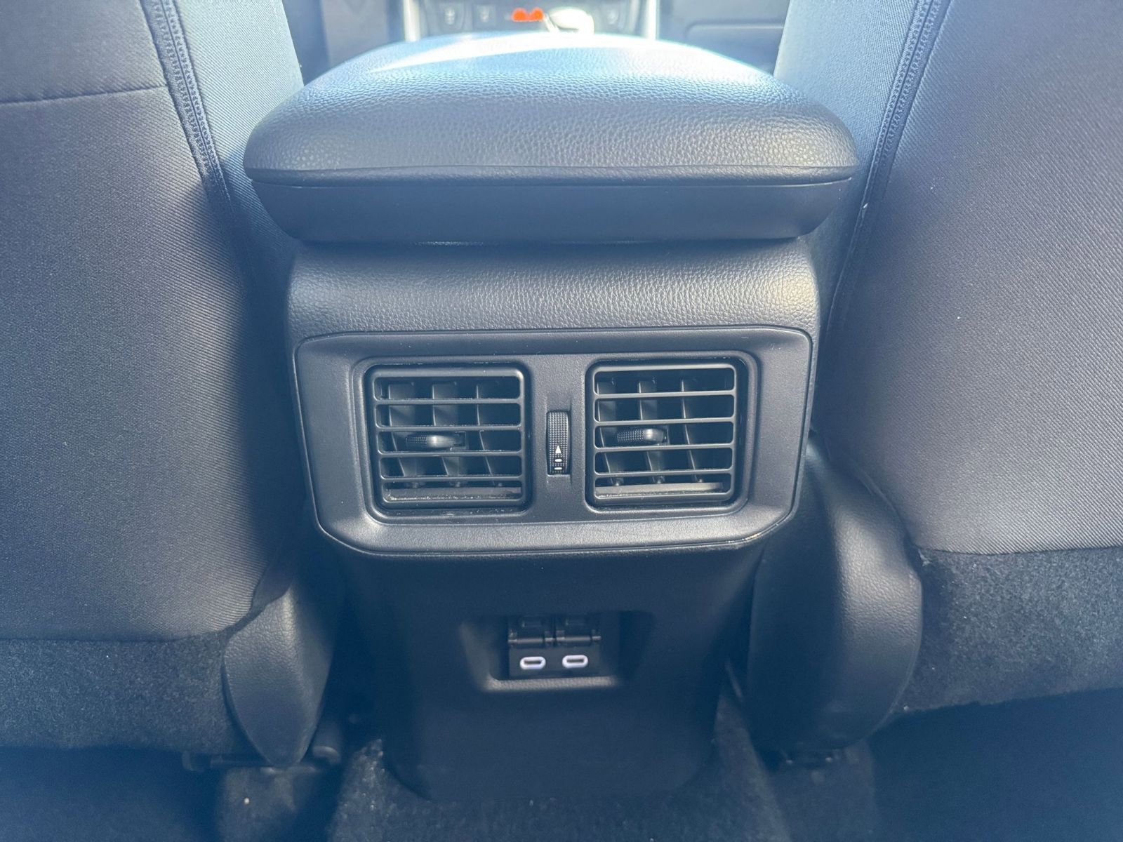 Thumbnail: 2025 Toyota RAV4 - 24