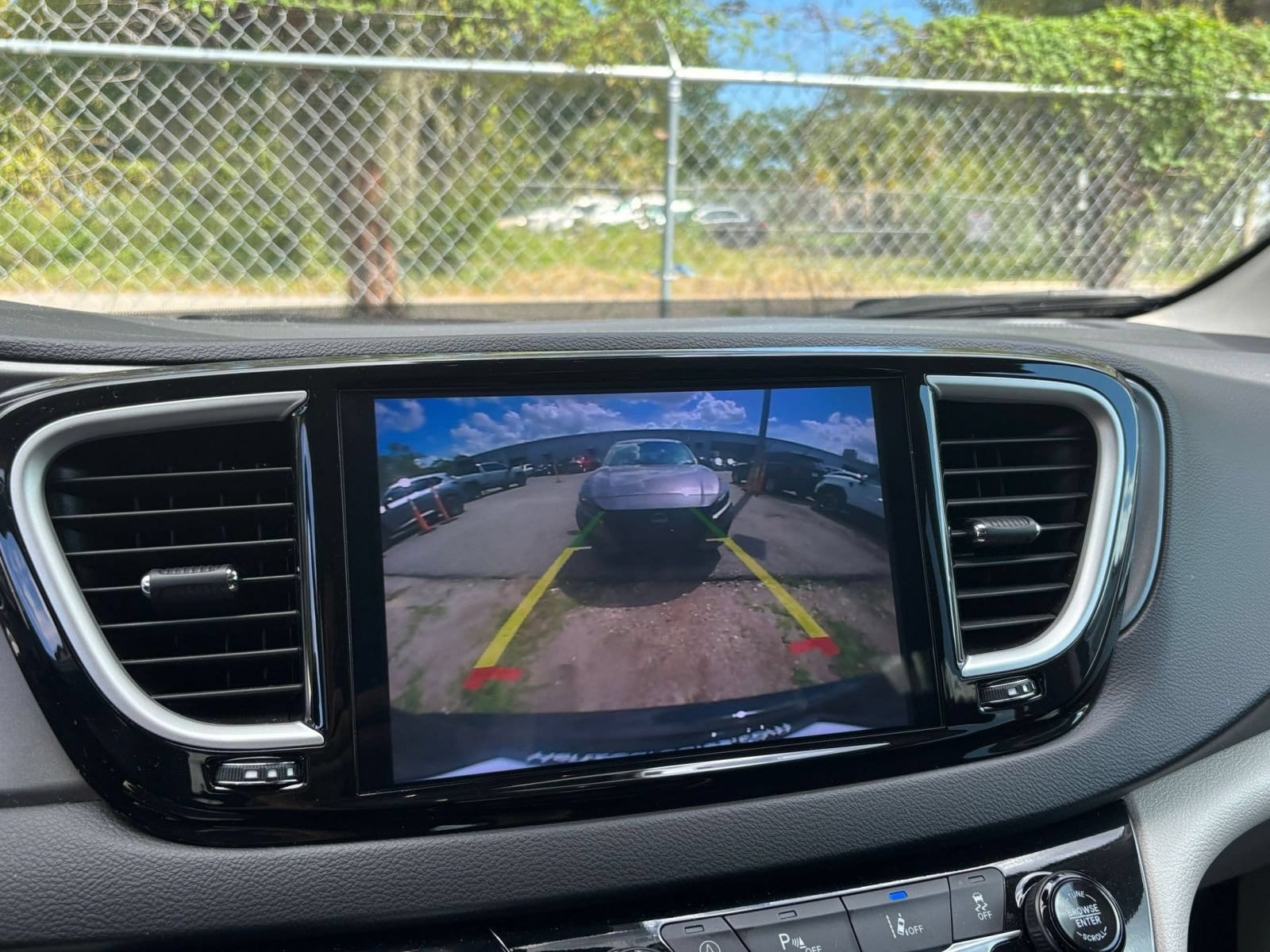 Thumbnail: 2024 Chrysler Pacifica - 25