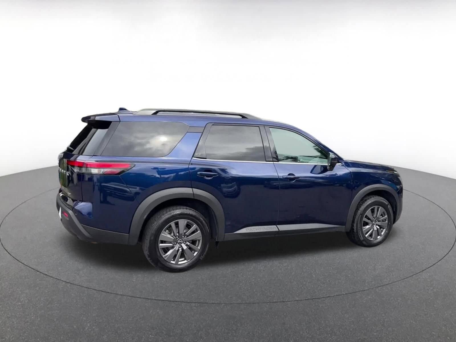 Thumbnail: 2025 Nissan Pathfinder - 12