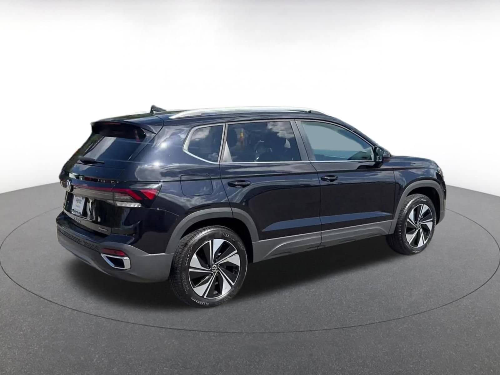 Thumbnail: 2025 Volkswagen Taos - 12