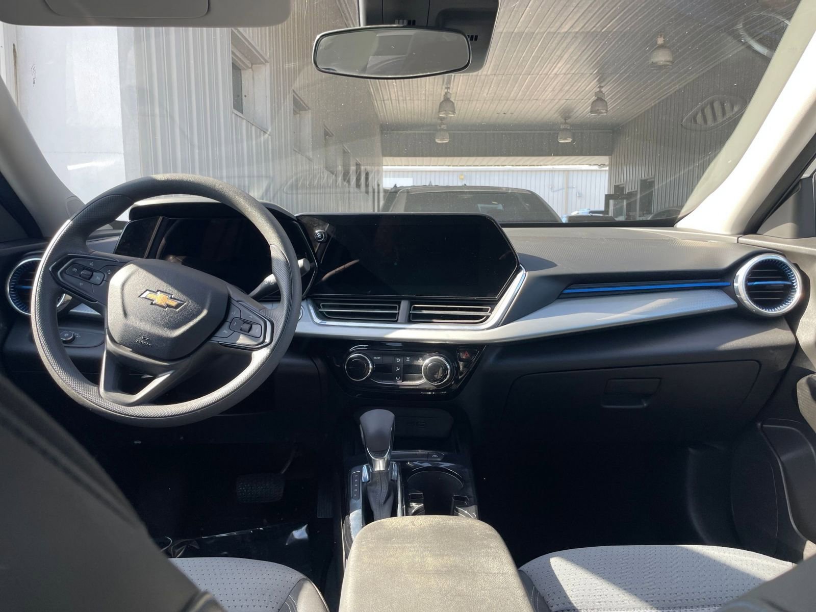 Thumbnail: 2025 Chevrolet Trax - 18