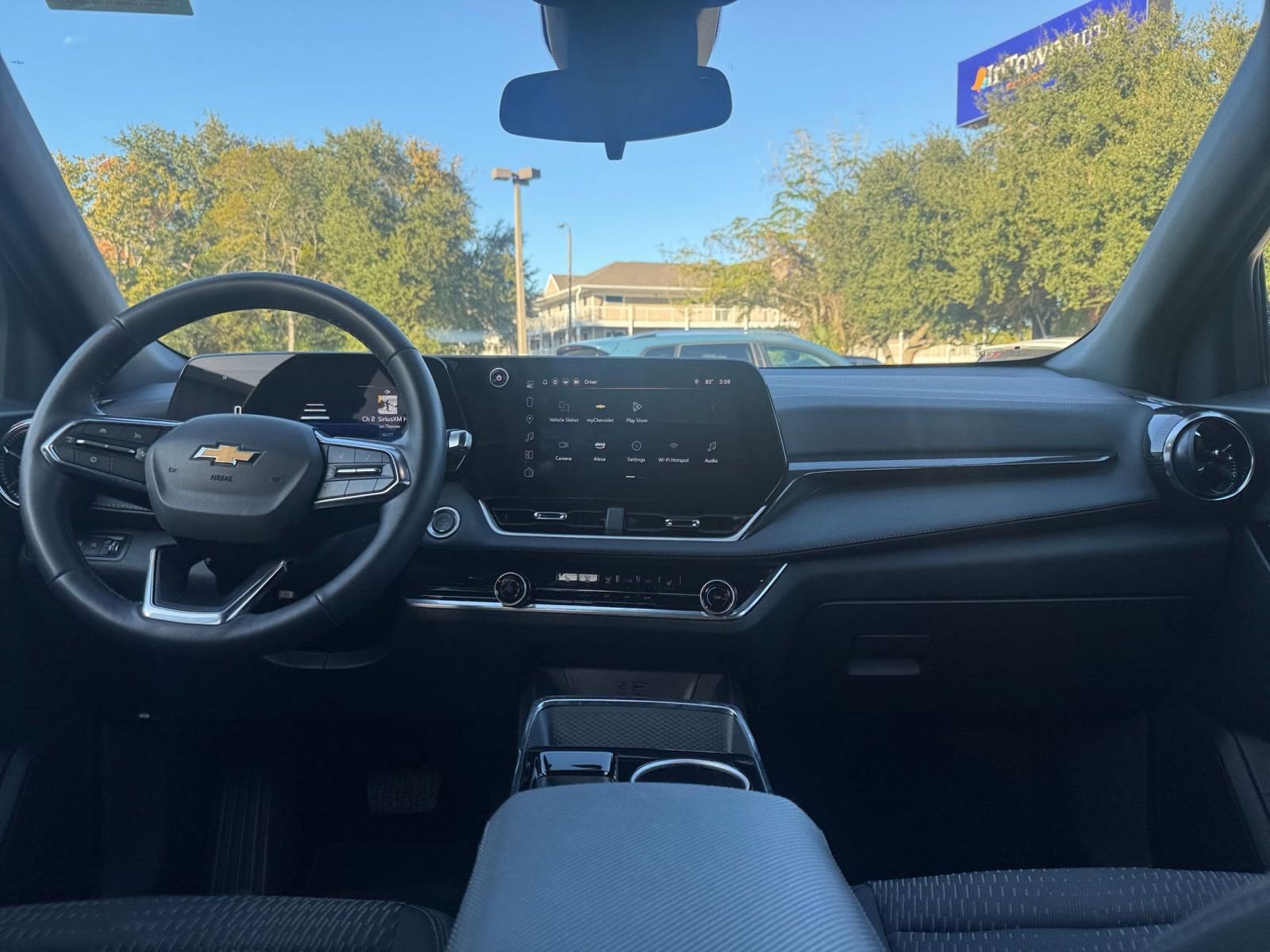 Thumbnail: 2025 Chevrolet Equinox - 32