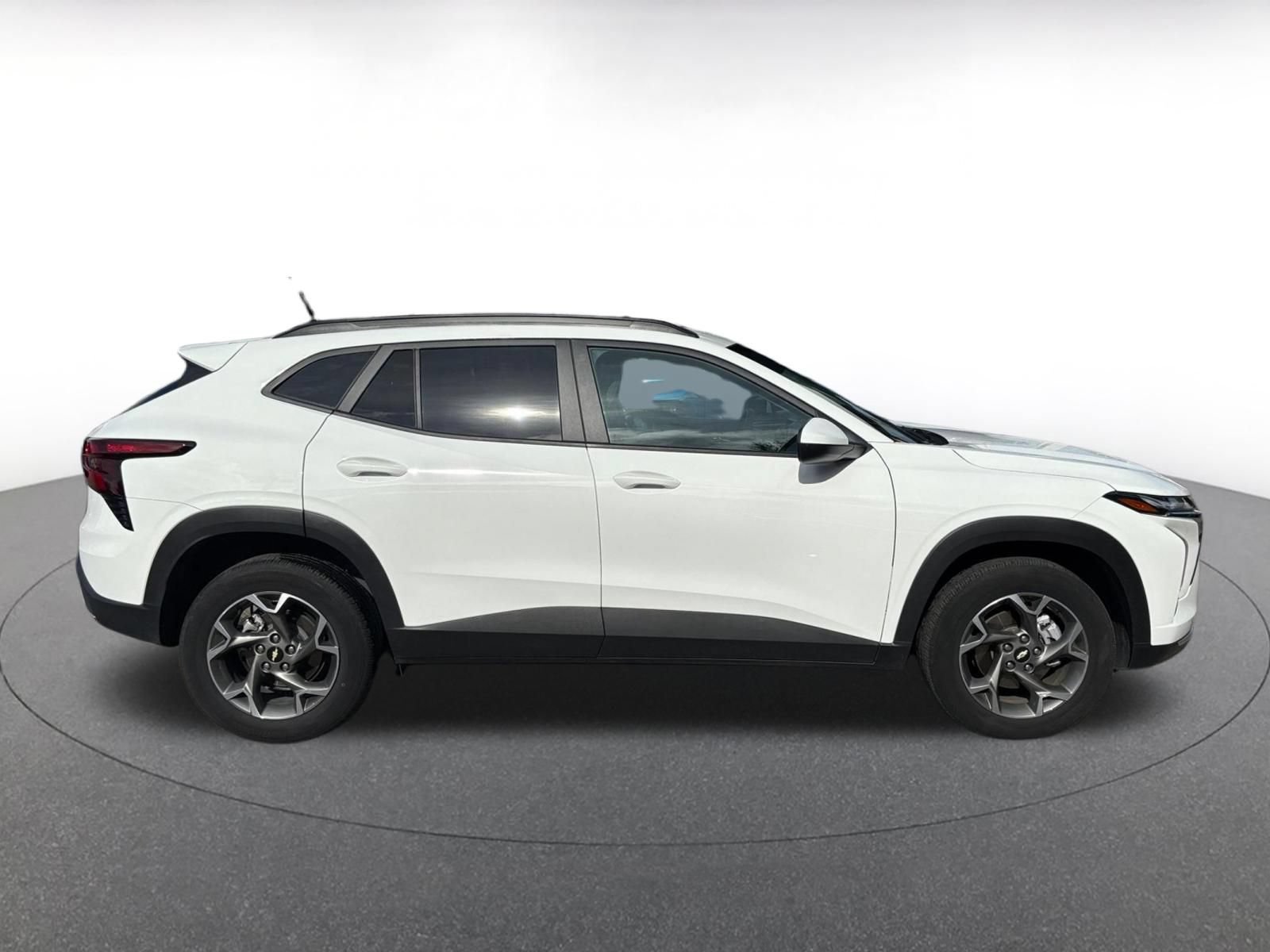 Thumbnail: 2025 Chevrolet Trax - 15