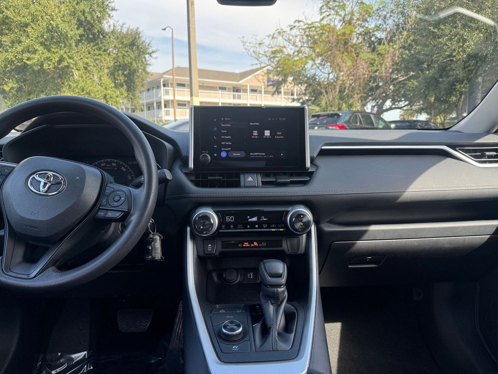 Thumbnail: 2025 Toyota RAV4 - 18