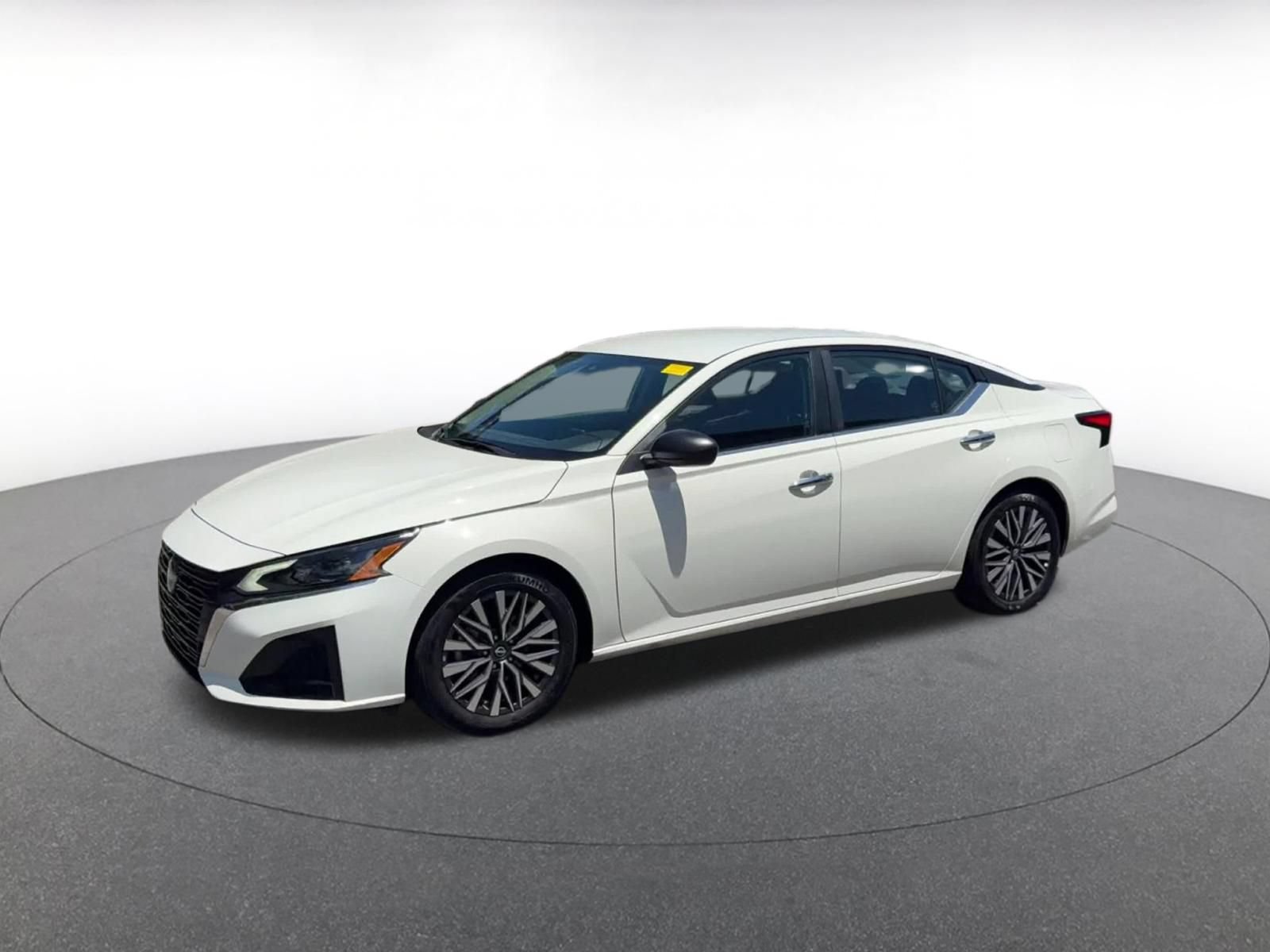 Thumbnail: 2025 Nissan Altima - 7