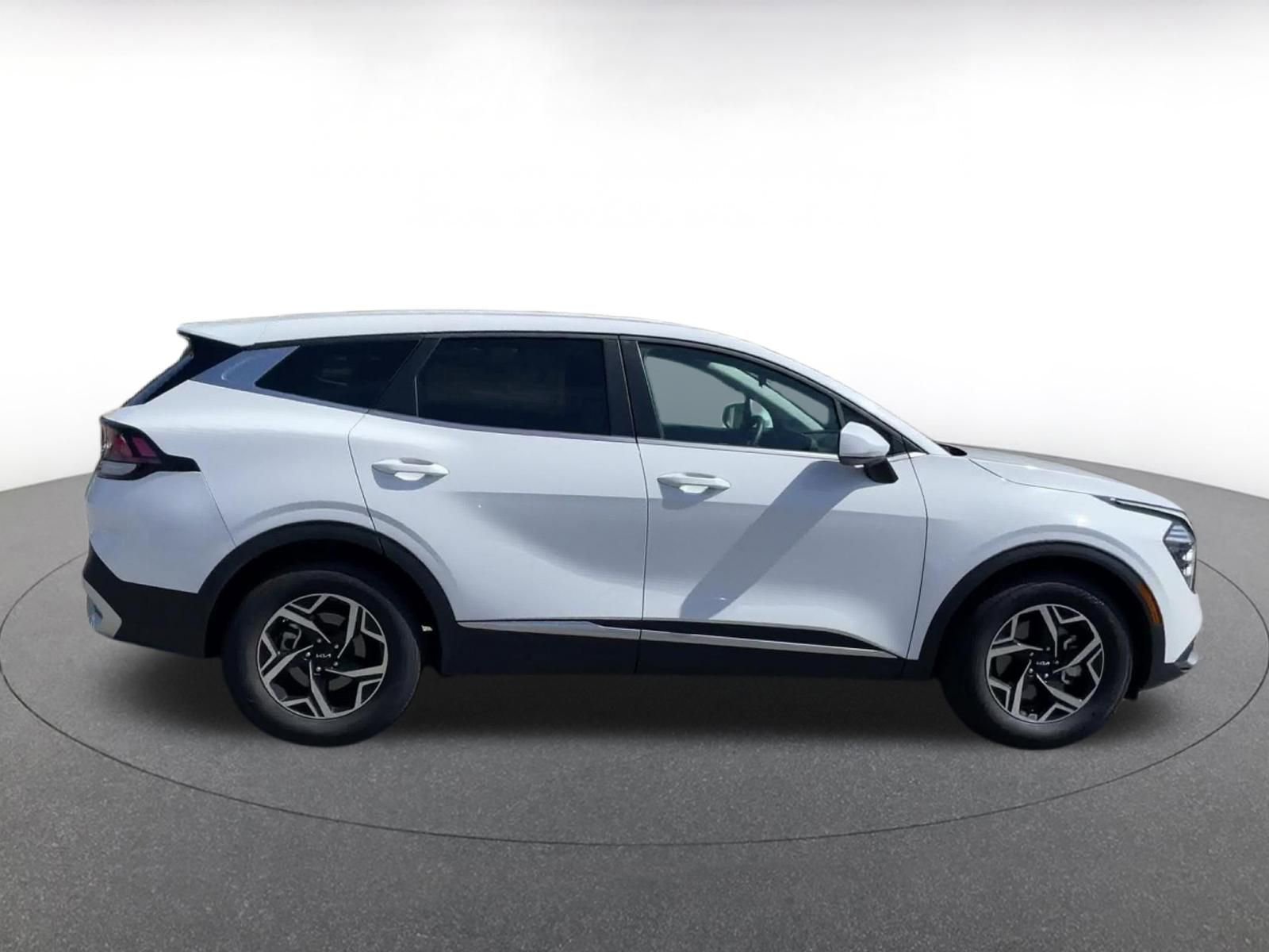 Thumbnail: 2025 Kia Sportage - 16