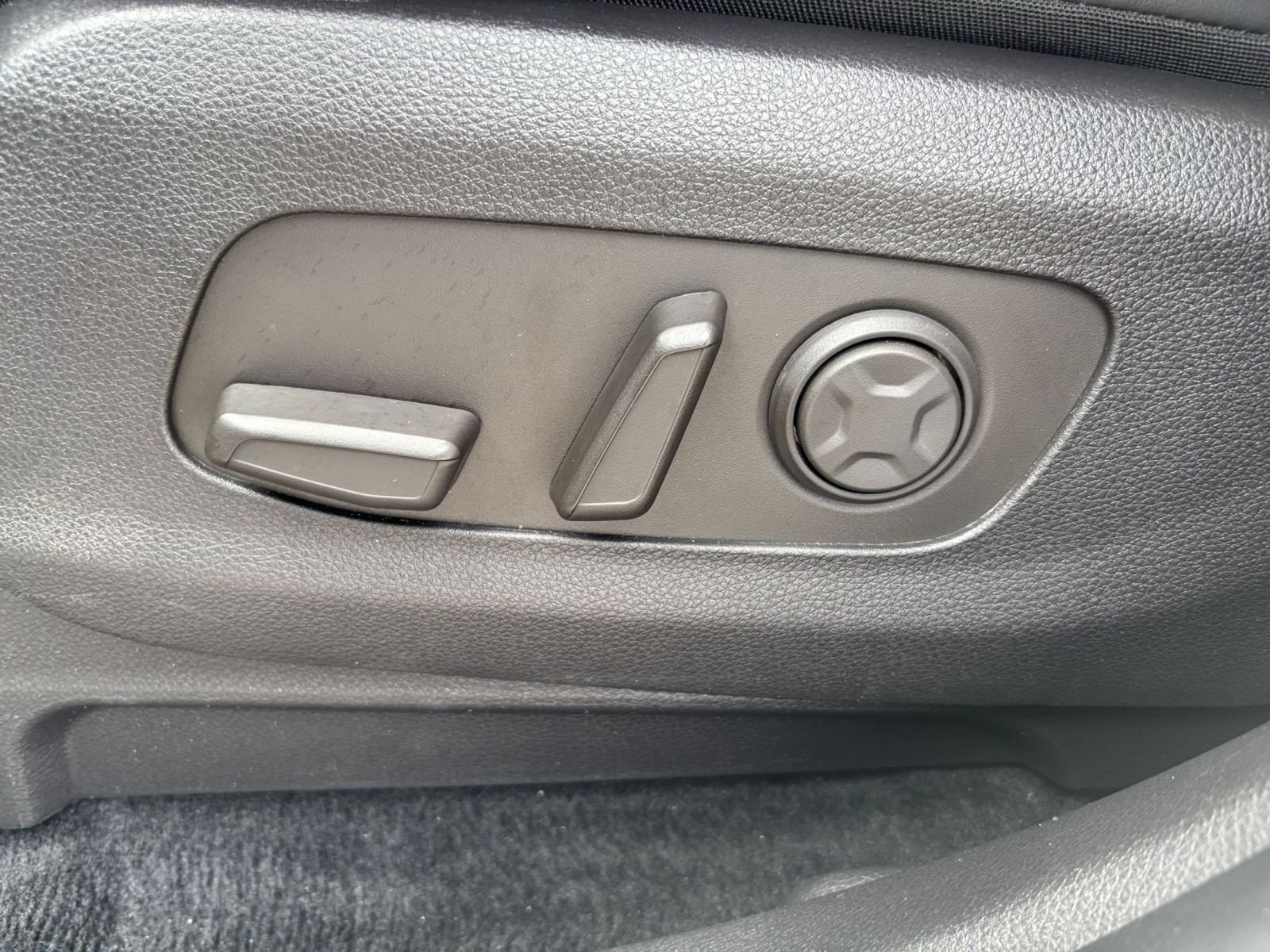 Thumbnail: 2026 Kia Carnival - 23