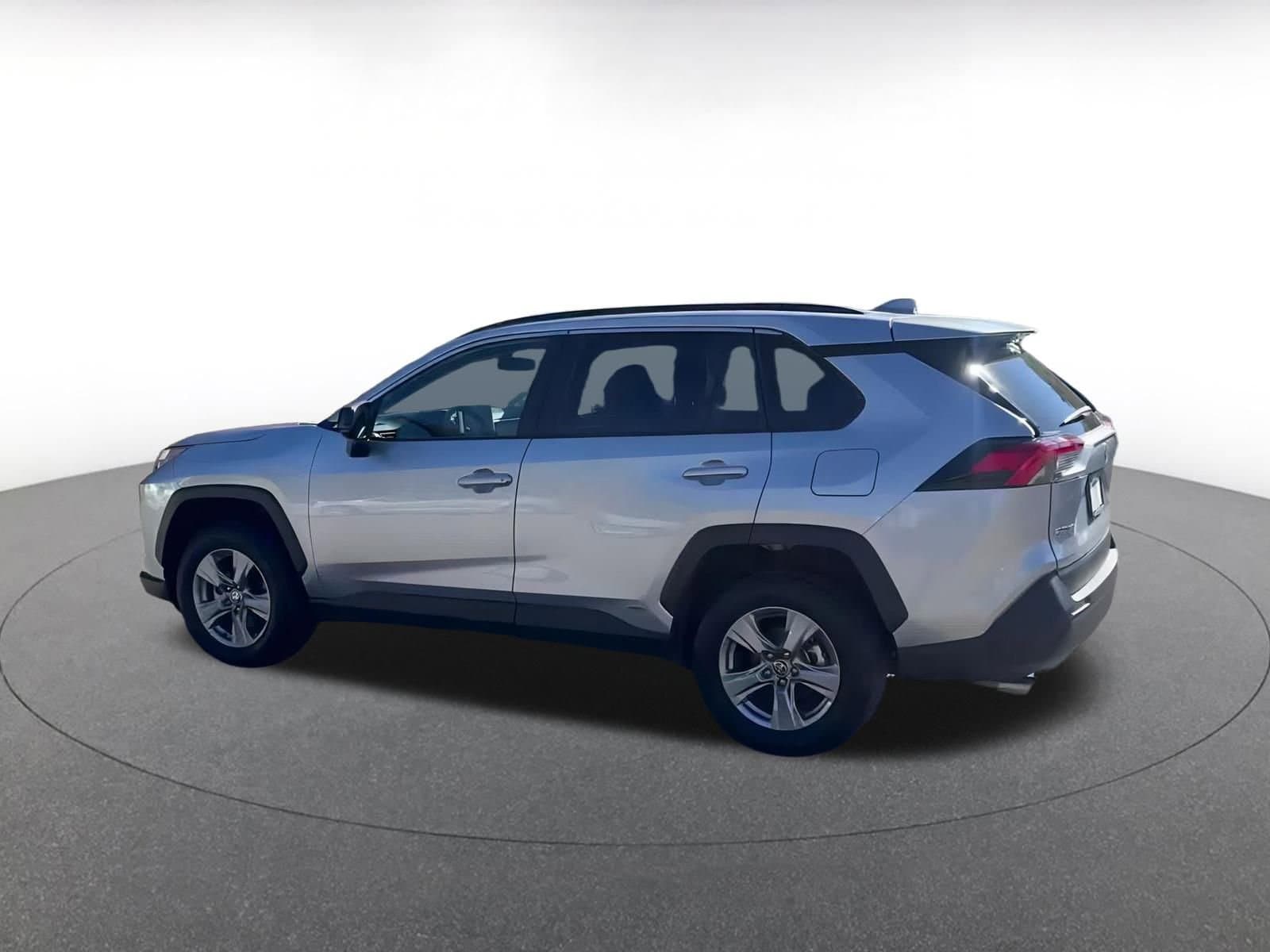 Thumbnail: 2025 Toyota RAV4 - 9