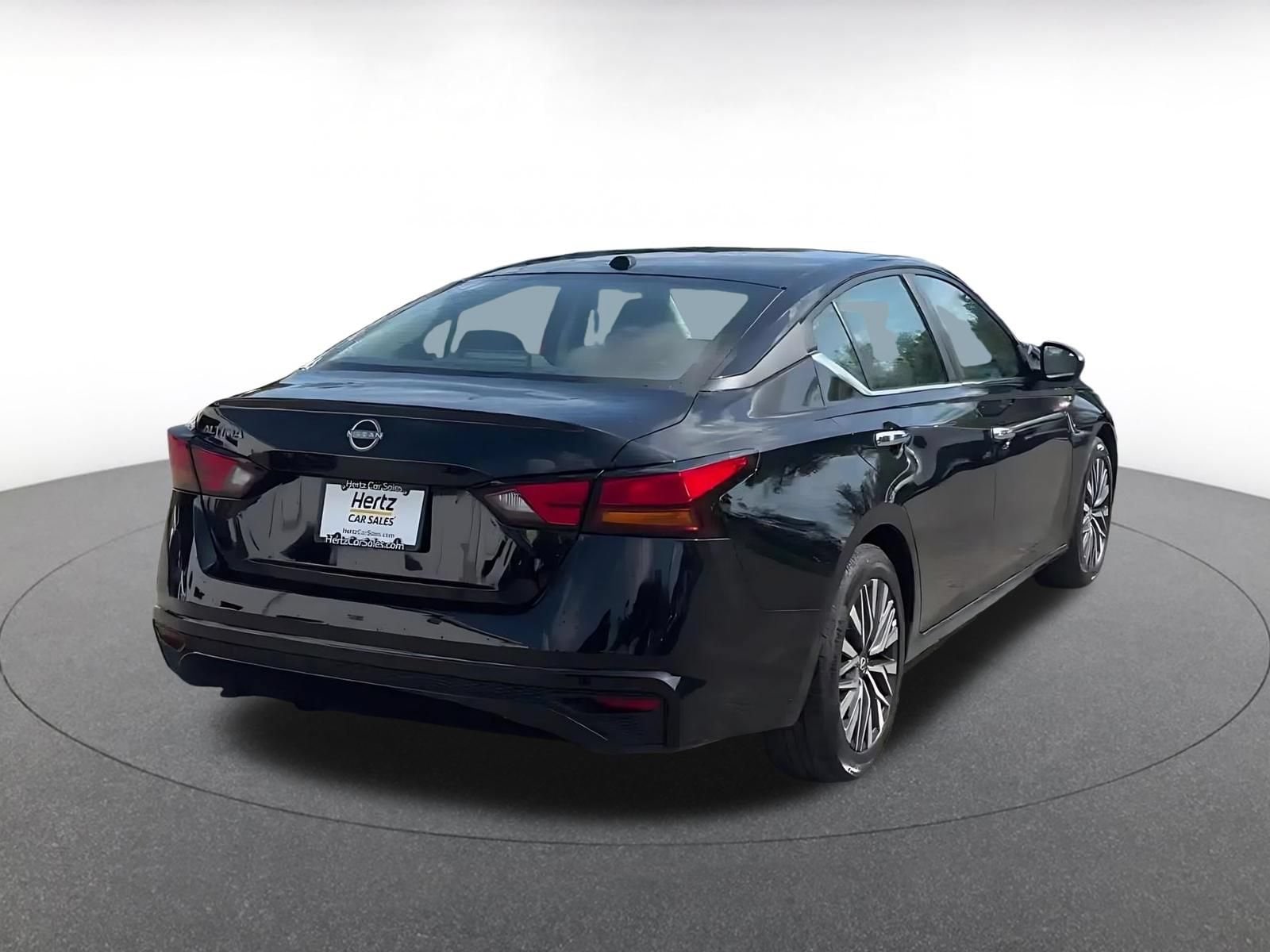 Thumbnail: 2025 Nissan Altima - 14