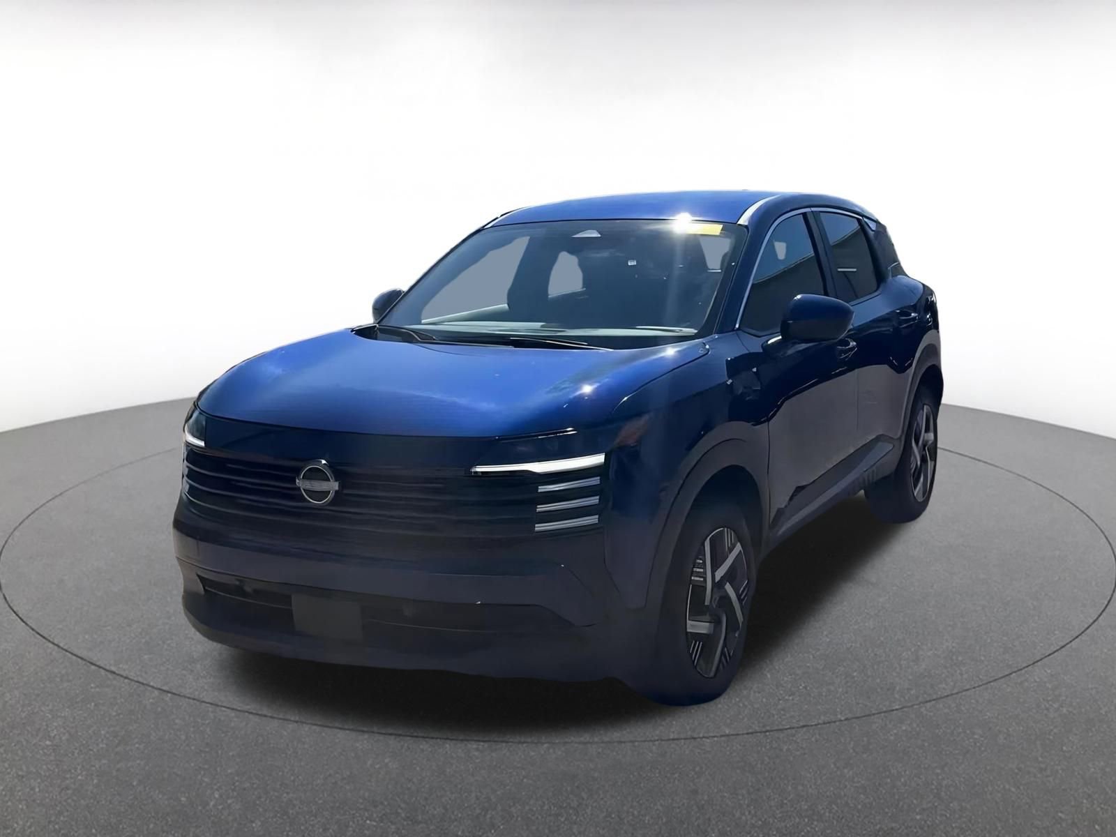 Thumbnail: 2025 Nissan Kicks - 4