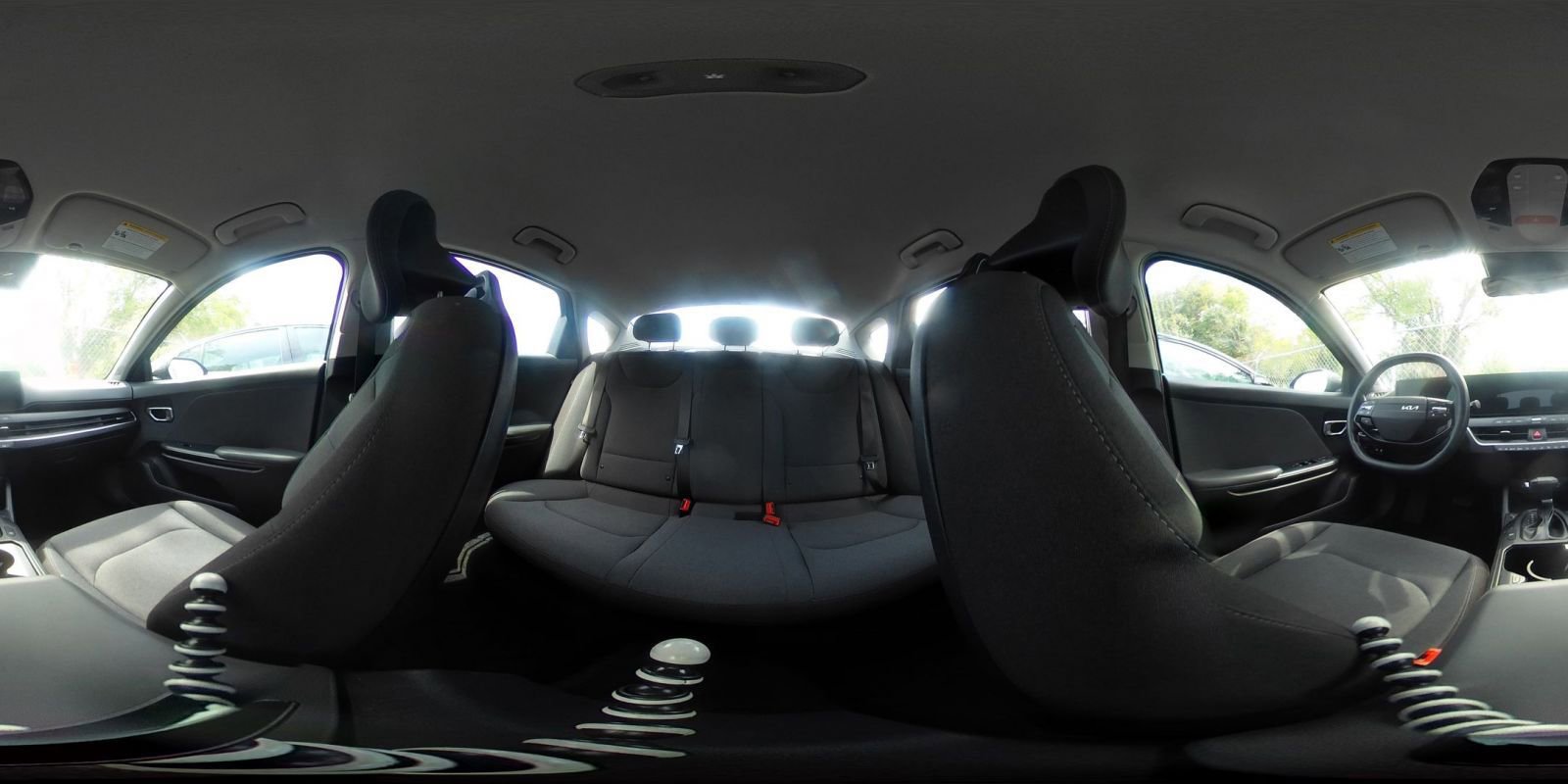 2025 Kia K4 LXS - Photo 41