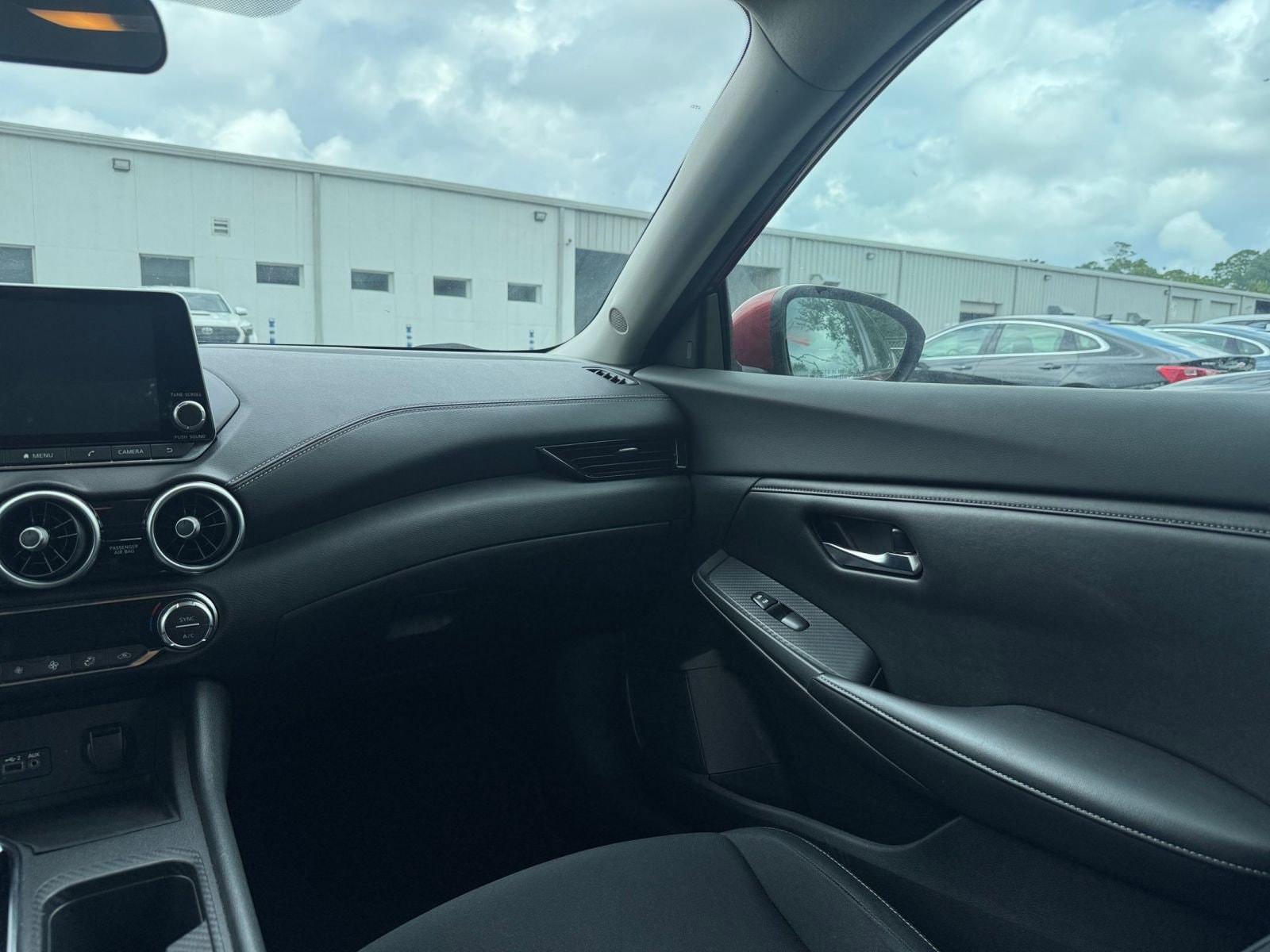 Thumbnail: 2021 Nissan Sentra - 33