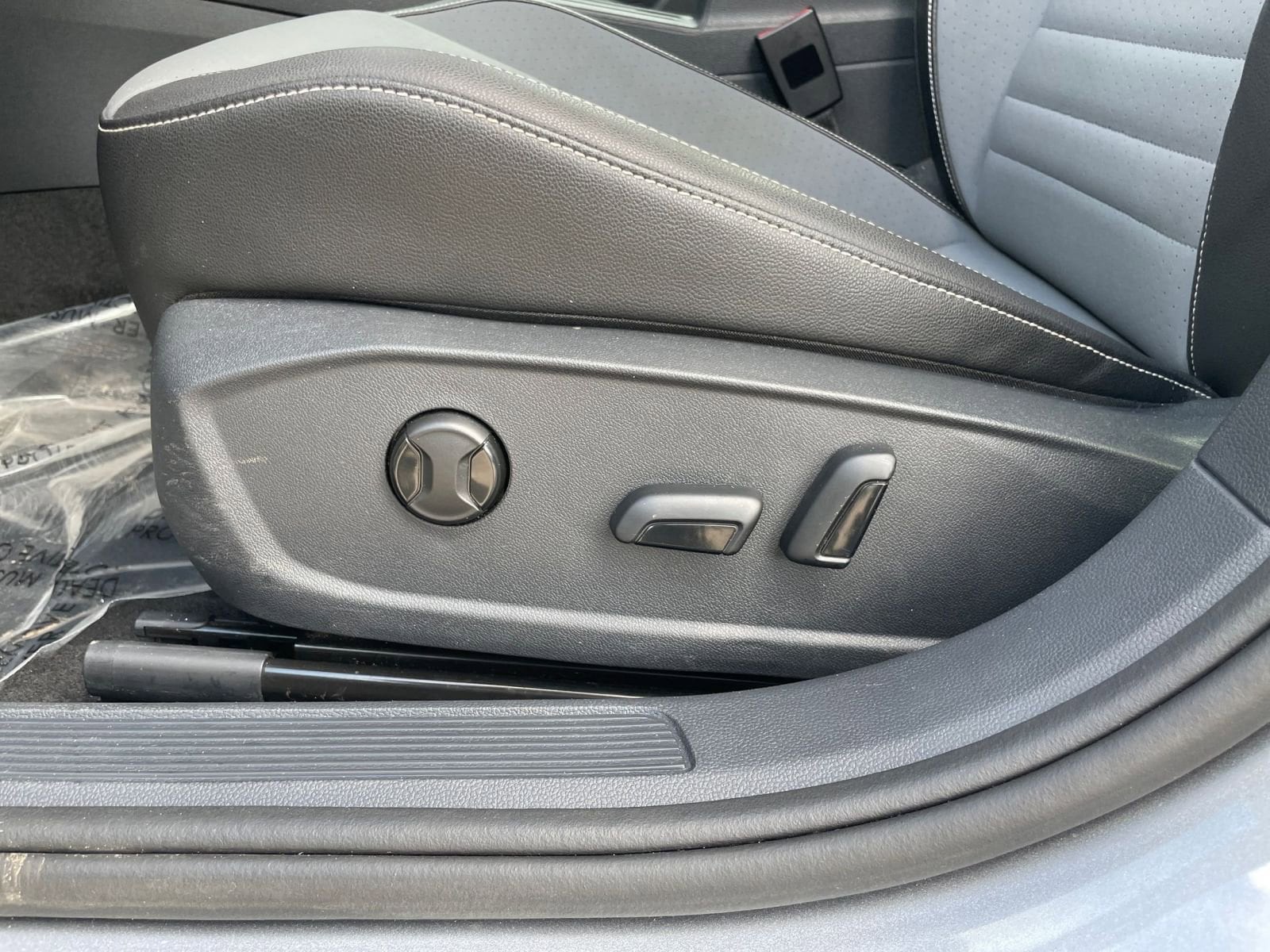 Thumbnail: 2025 Volkswagen Jetta - 23