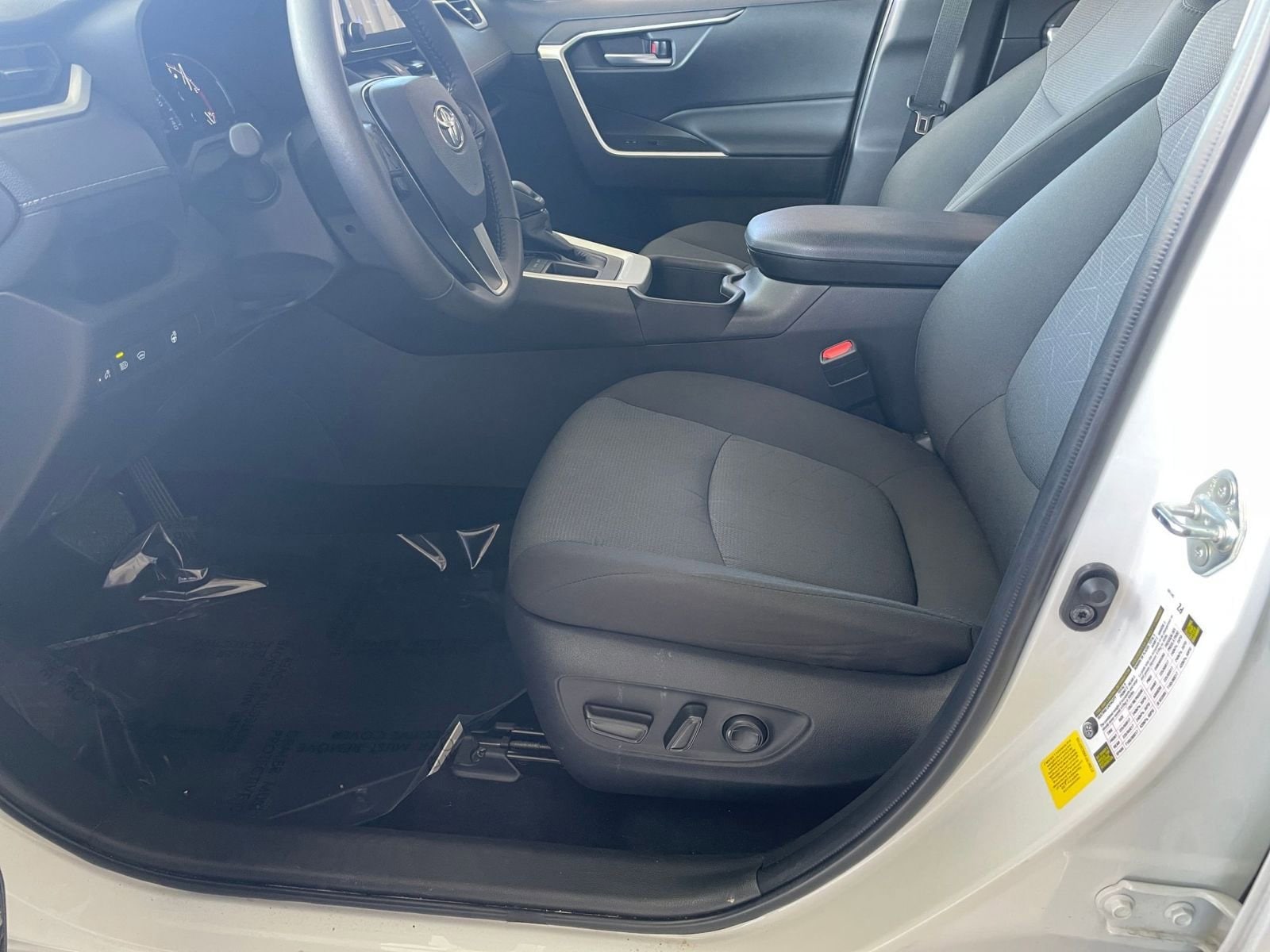 Thumbnail: 2025 Toyota RAV4 - 24