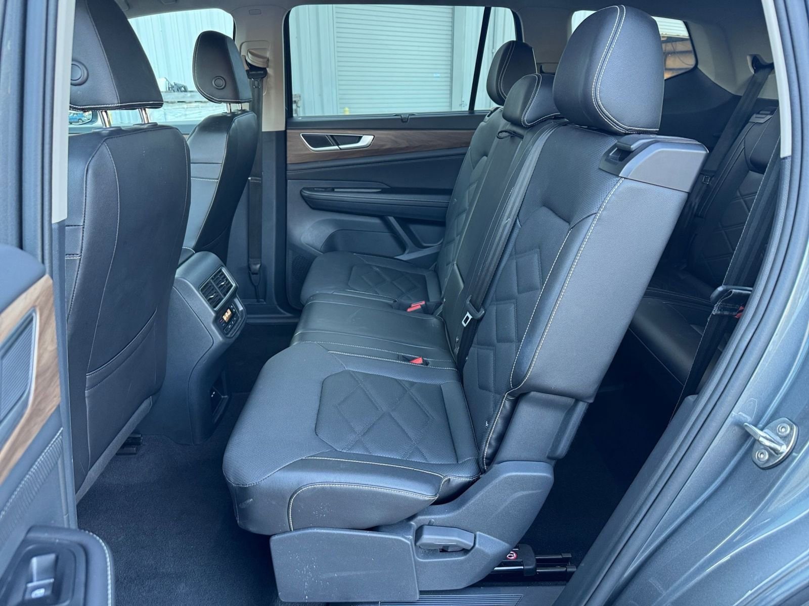 Thumbnail: 2025 Volkswagen Atlas - 25