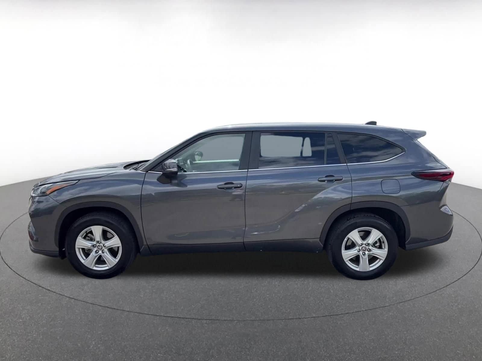 Thumbnail: 2025 Toyota Highlander - 8