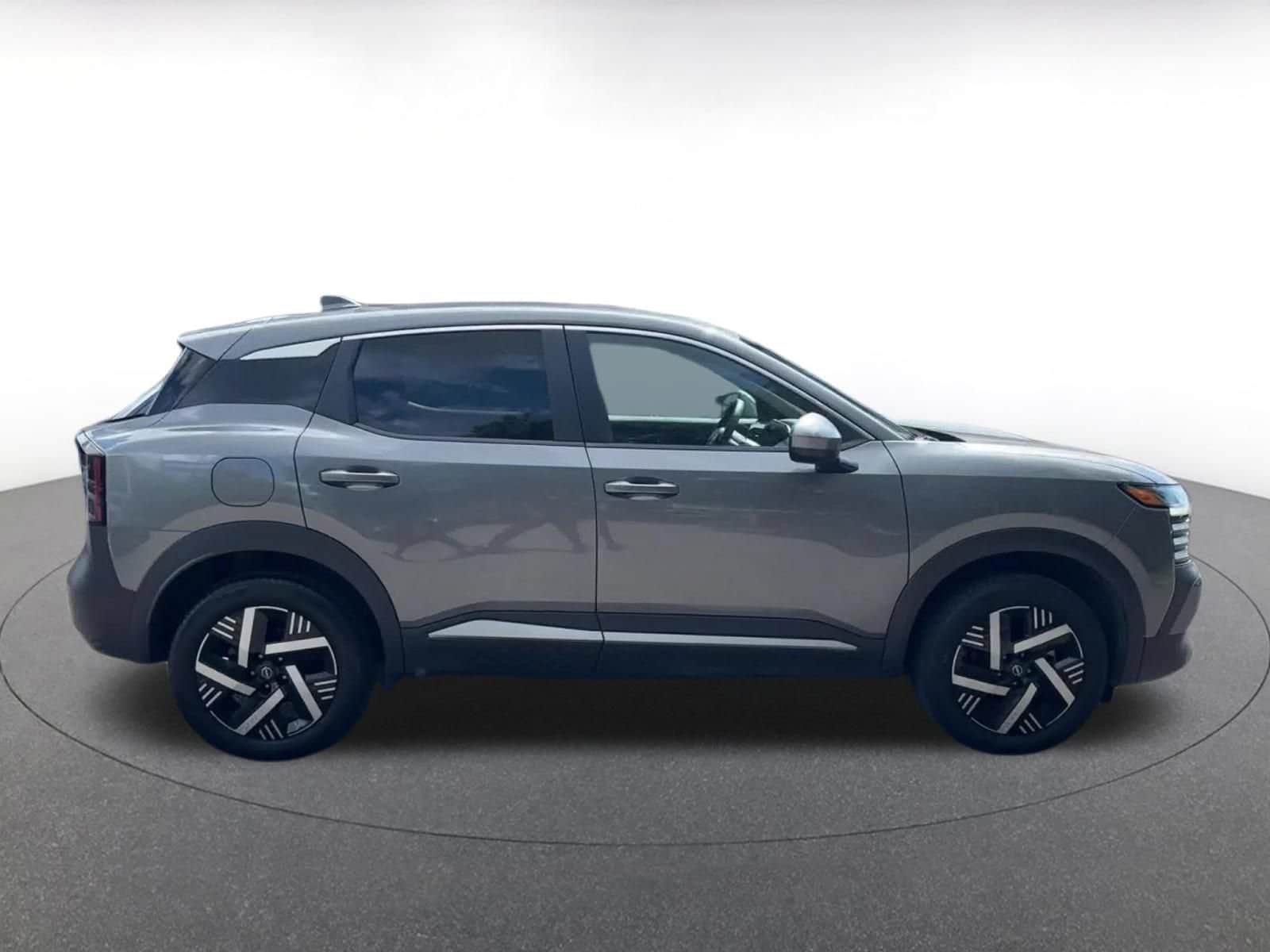 Thumbnail: 2025 Nissan Kicks - 16