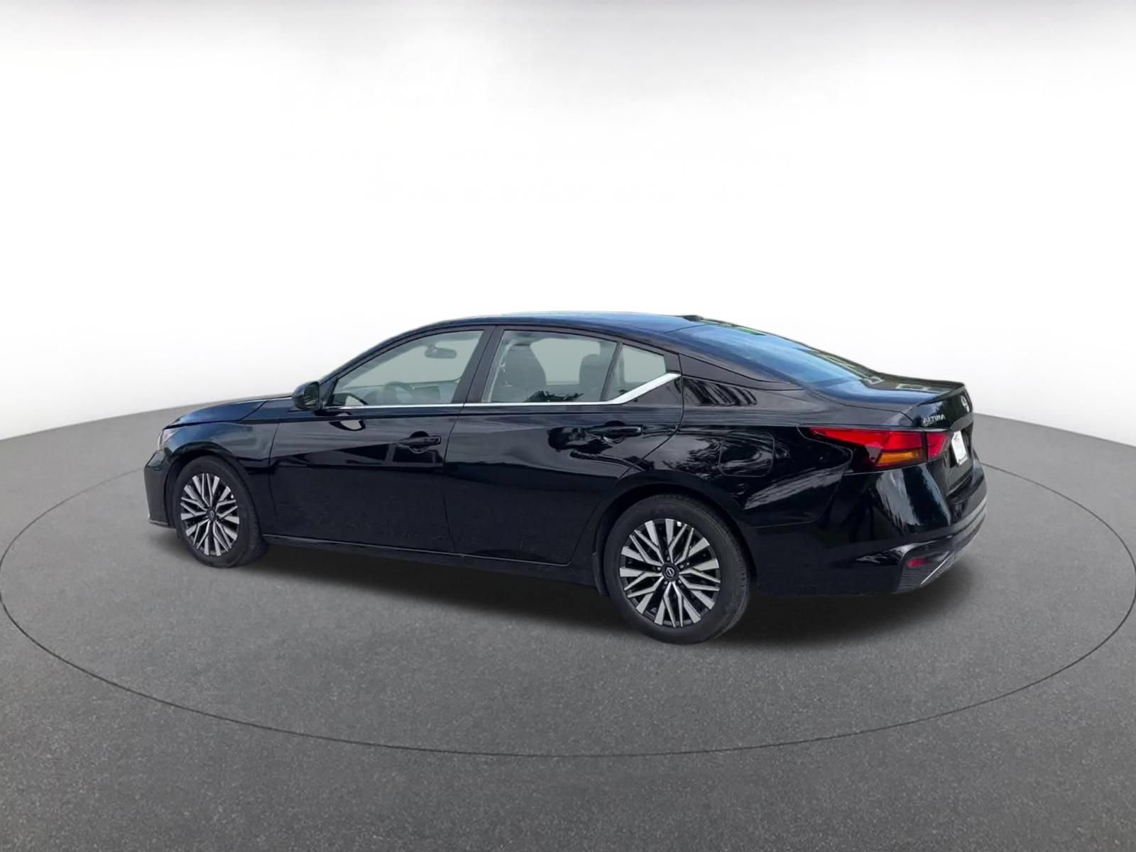 Thumbnail: 2026 Nissan Altima - 7