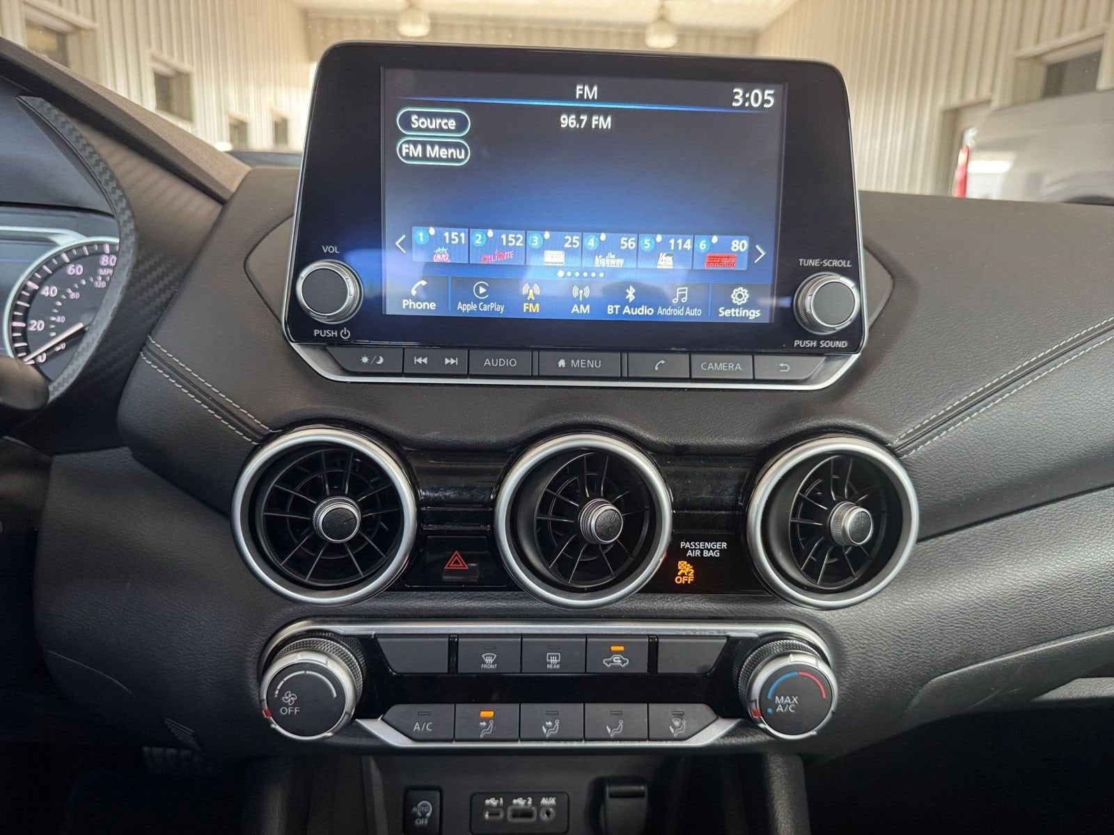 2024 Nissan Sentra SV 17