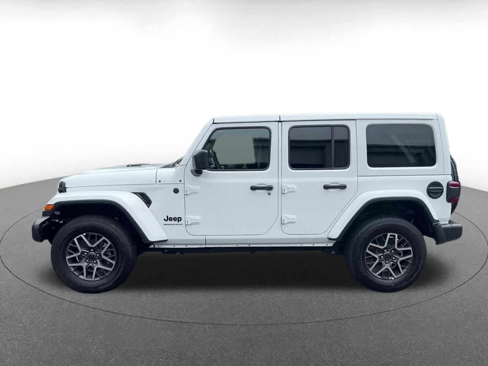 Thumbnail: 2025 Jeep Wrangler - 8