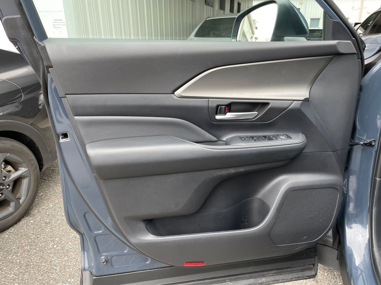 Thumbnail: 2025 Toyota Grand Highlander - 20