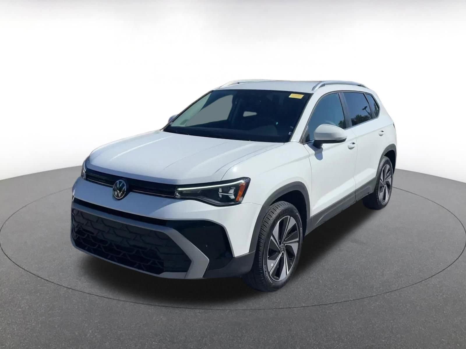 Thumbnail: 2025 Volkswagen Taos - 4