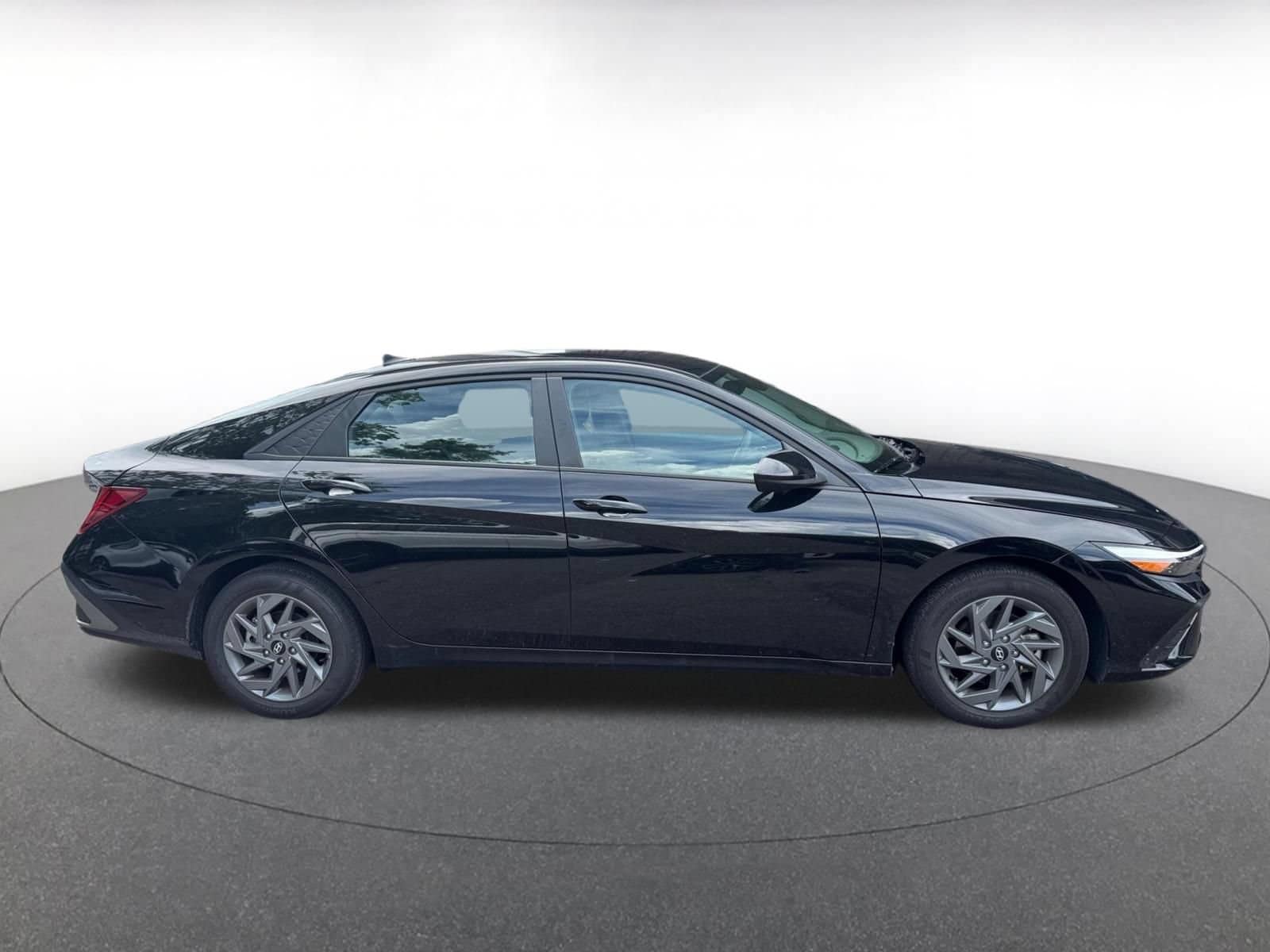 Thumbnail: 2026 Hyundai Elantra - 12