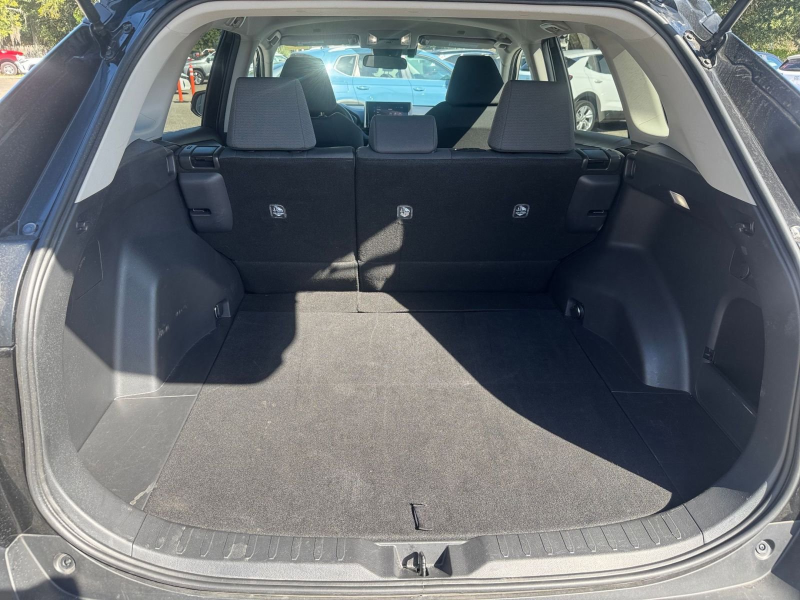 Thumbnail: 2025 Toyota RAV4 - 31