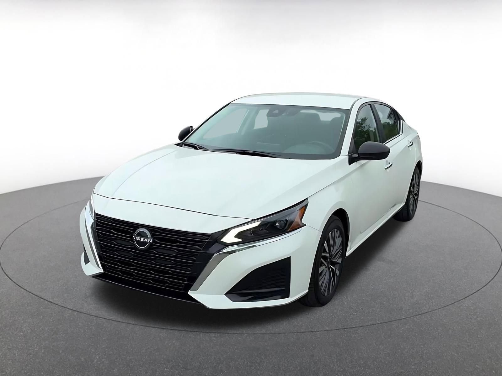 Thumbnail: 2025 Nissan Altima - 4