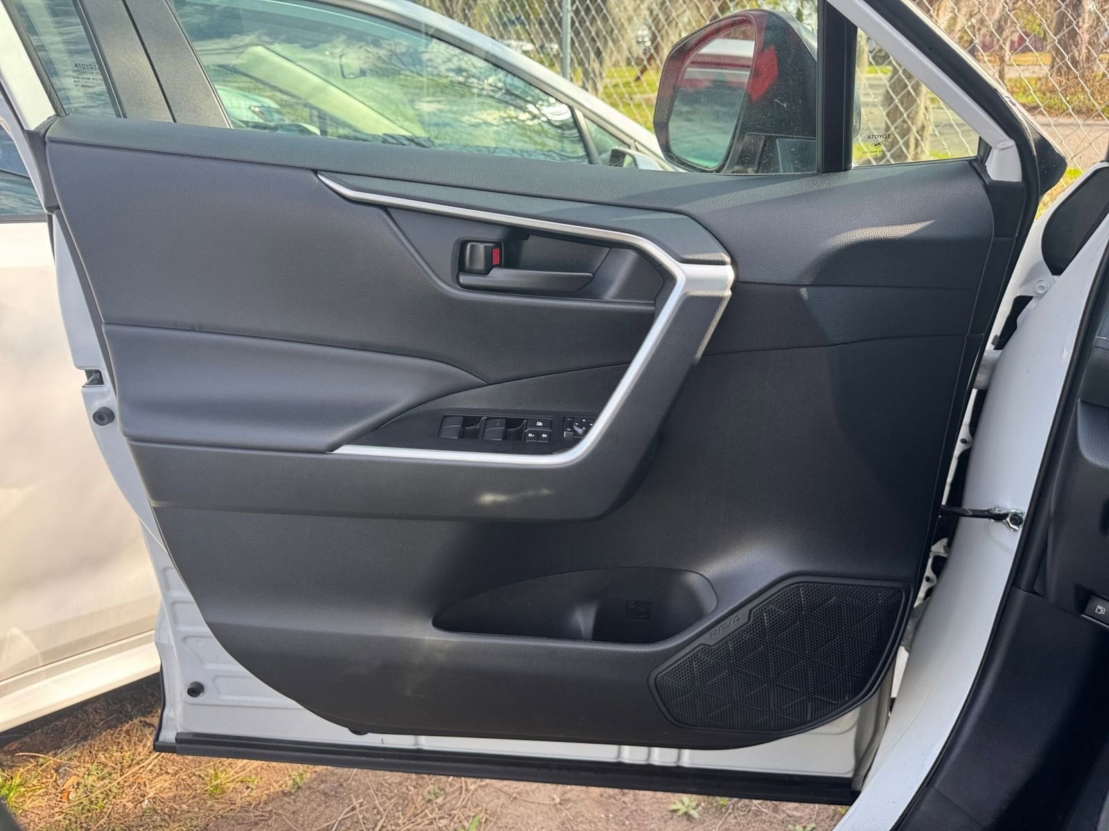 Thumbnail: 2025 Toyota RAV4 - 18