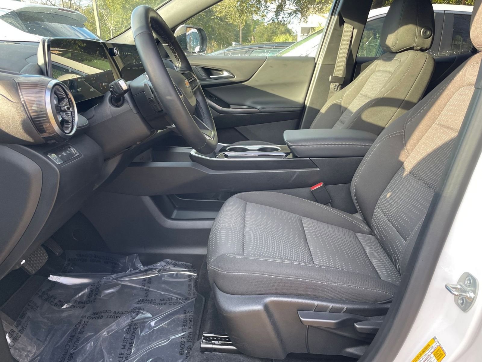 Thumbnail: 2025 Chevrolet Equinox - 25