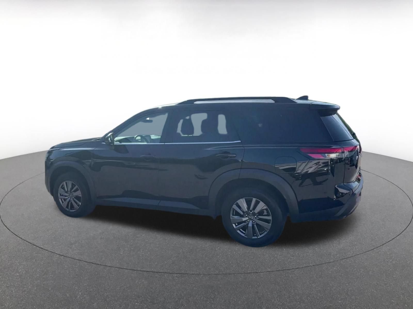 Thumbnail: 2025 Nissan Pathfinder - 9