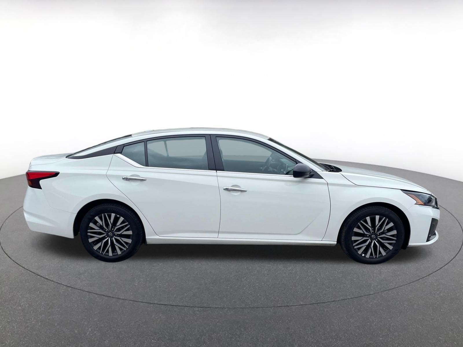 Thumbnail: 2025 Nissan Altima - 15