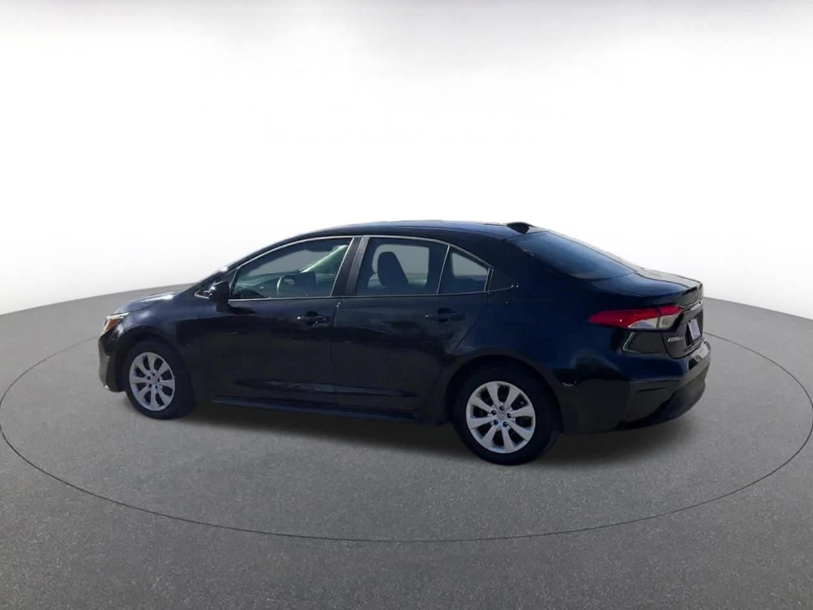 Thumbnail: 2025 Toyota Corolla - 9