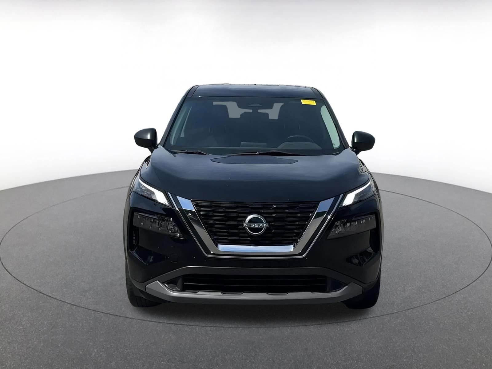Thumbnail: 2023 Nissan Rogue - 3