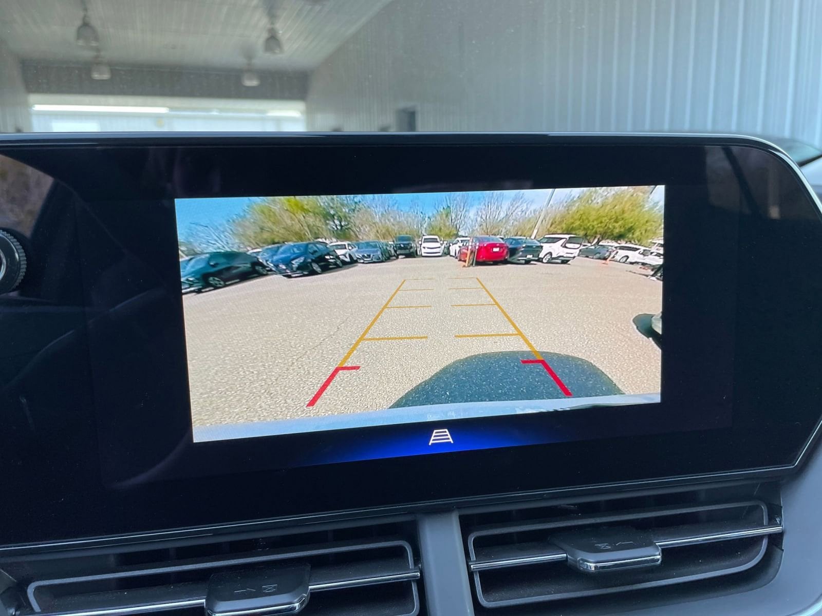 Thumbnail: 2025 Chevrolet Trax - 22