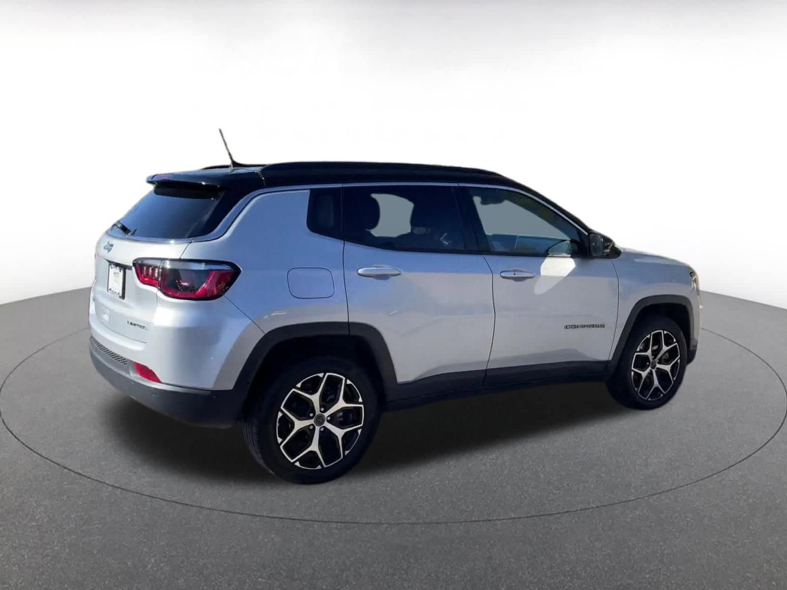 Thumbnail: 2025 Jeep Compass - 14
