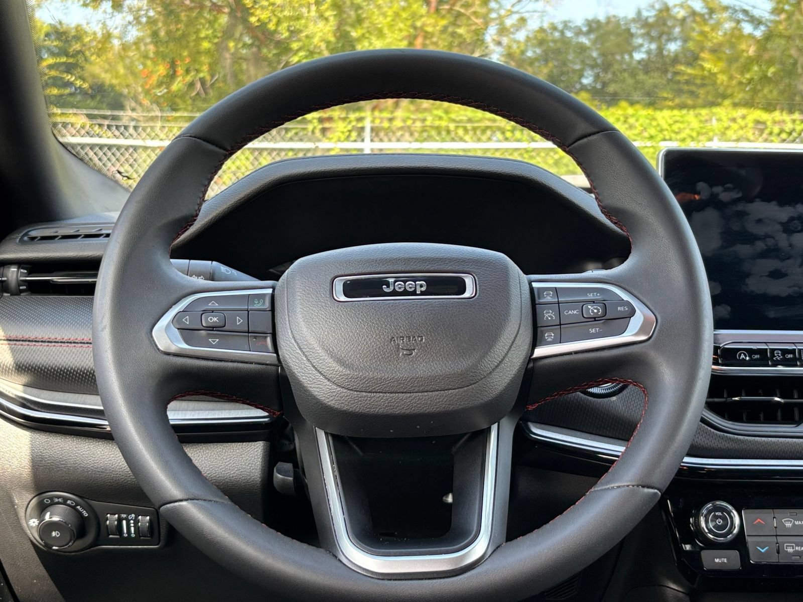 Thumbnail: 2025 Jeep Compass - 25