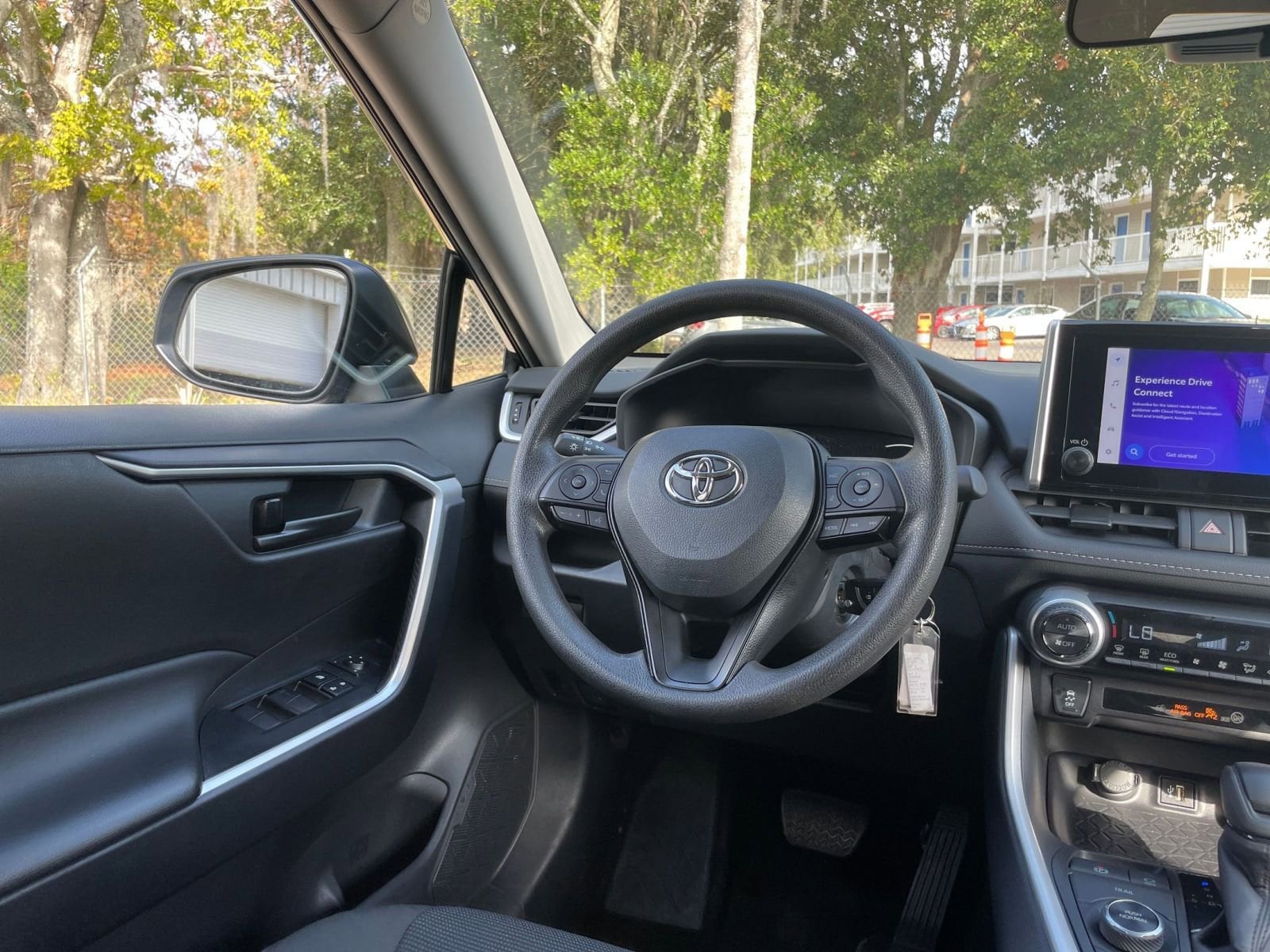 Thumbnail: 2025 Toyota RAV4 - 33