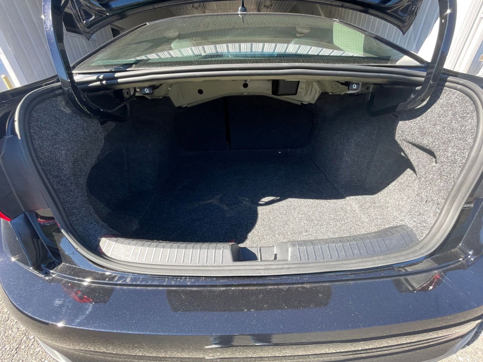 Thumbnail: 2025 Volkswagen Jetta - 28