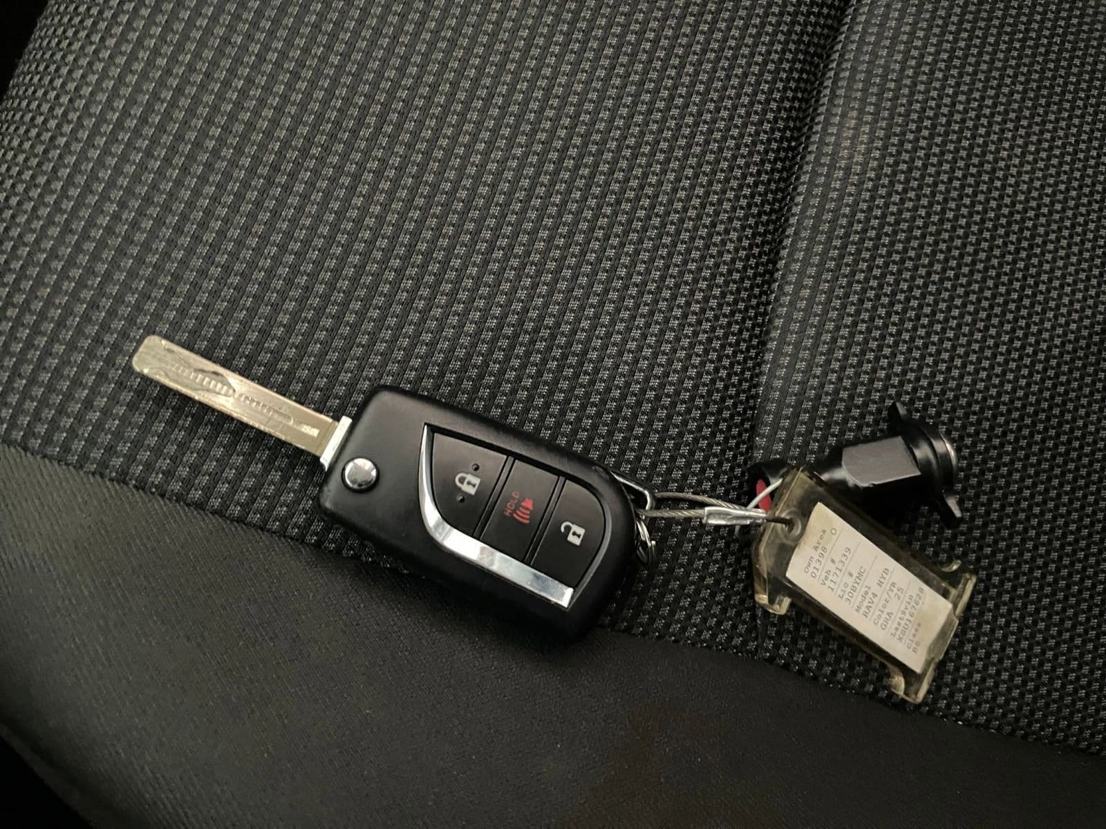 Thumbnail: 2025 Toyota RAV4 - 21