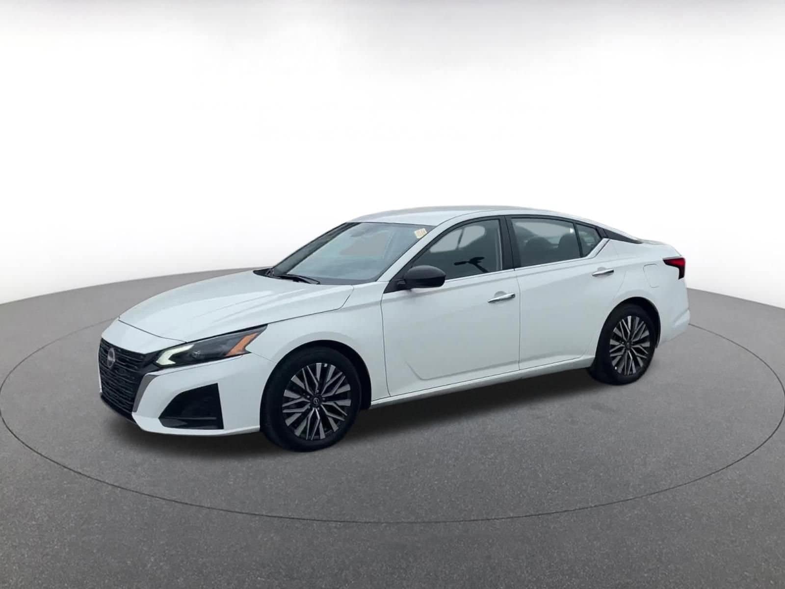 Thumbnail: 2025 Nissan Altima - 7