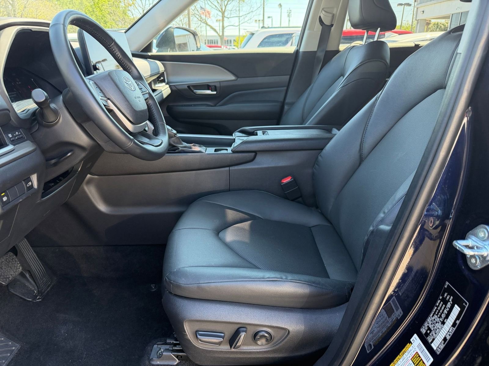 Thumbnail: 2025 Toyota Grand Highlander - 27