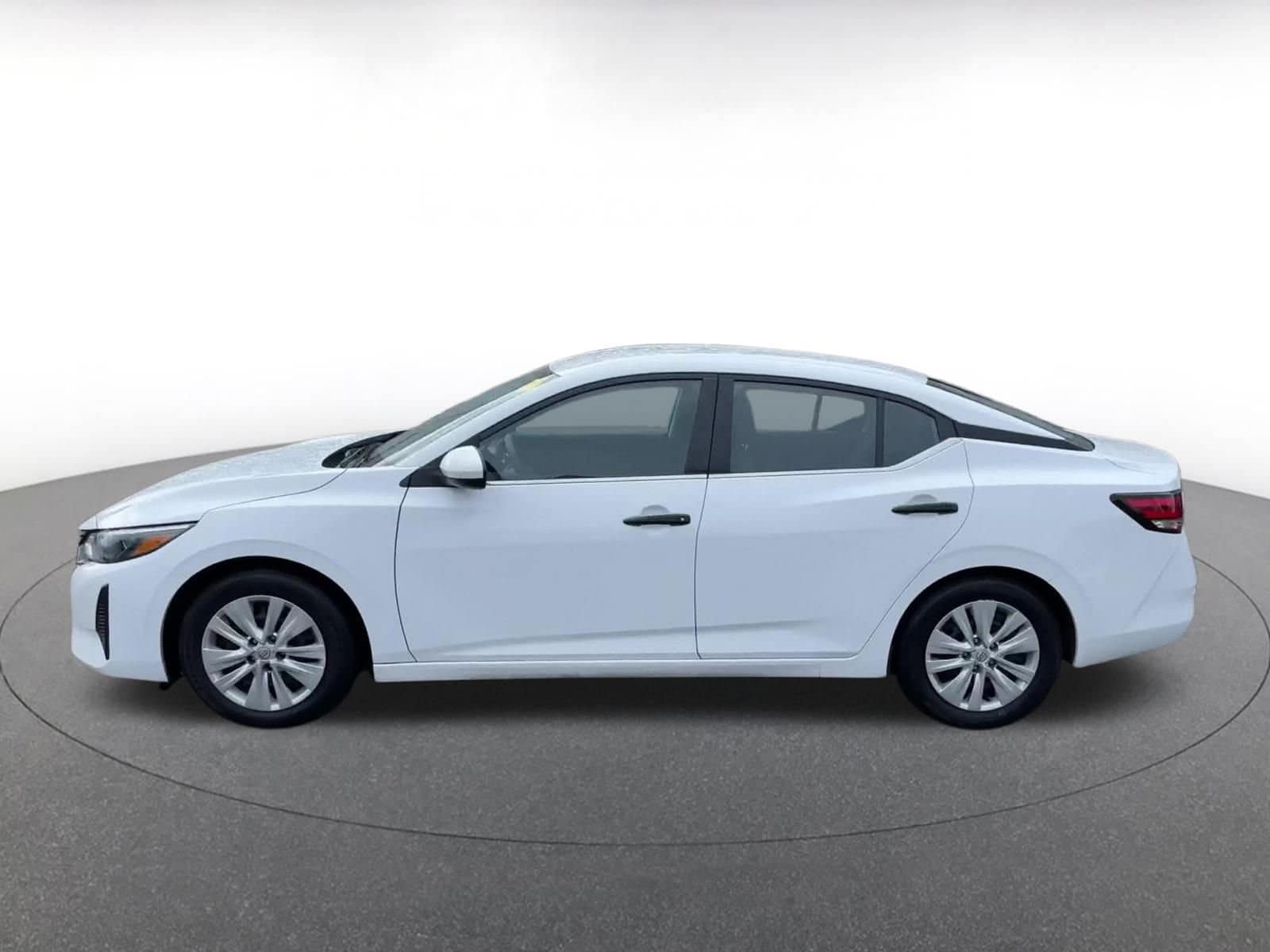 Thumbnail: 2025 Nissan Sentra - 8