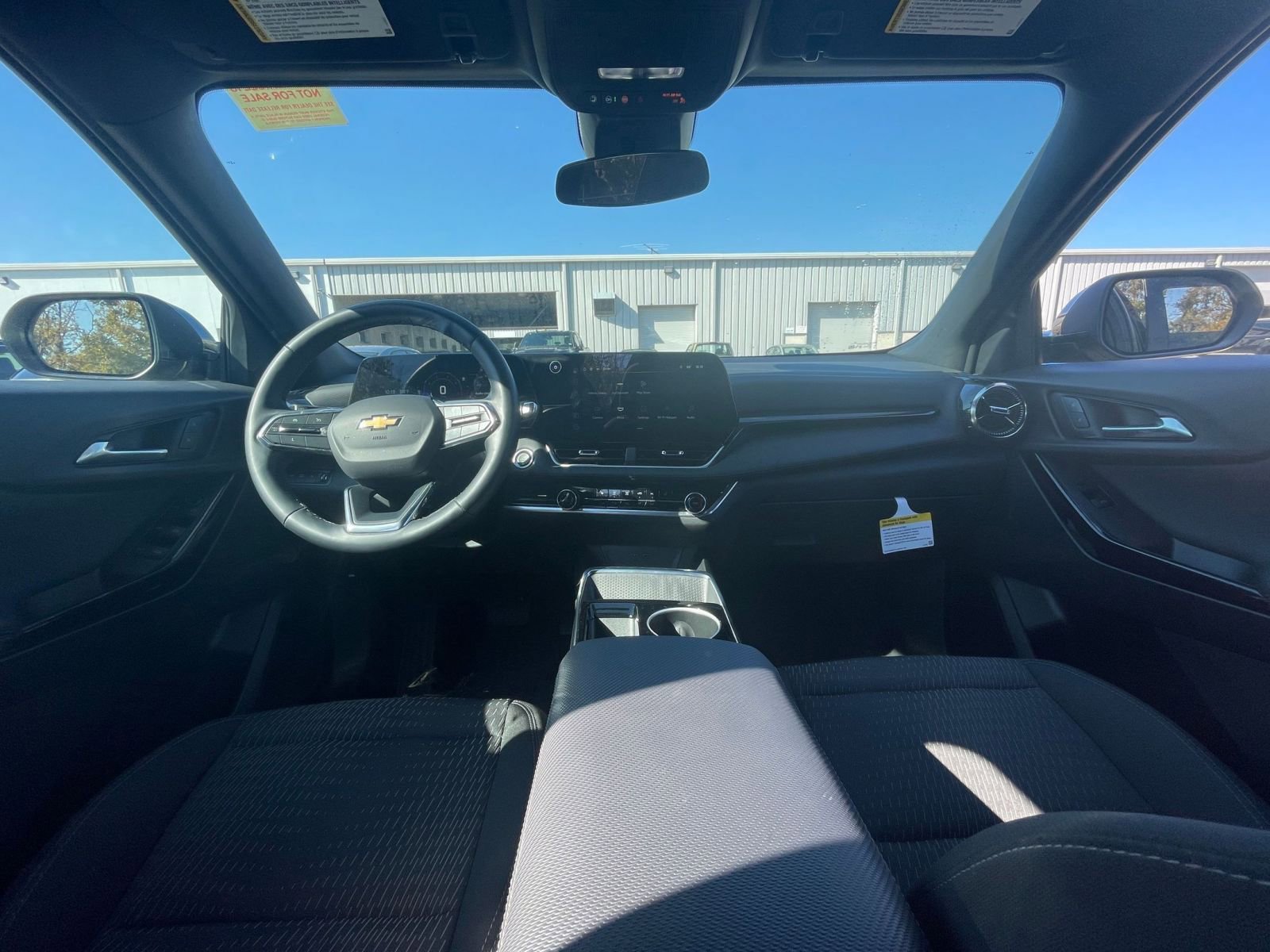 Thumbnail: 2025 Chevrolet Equinox - 31