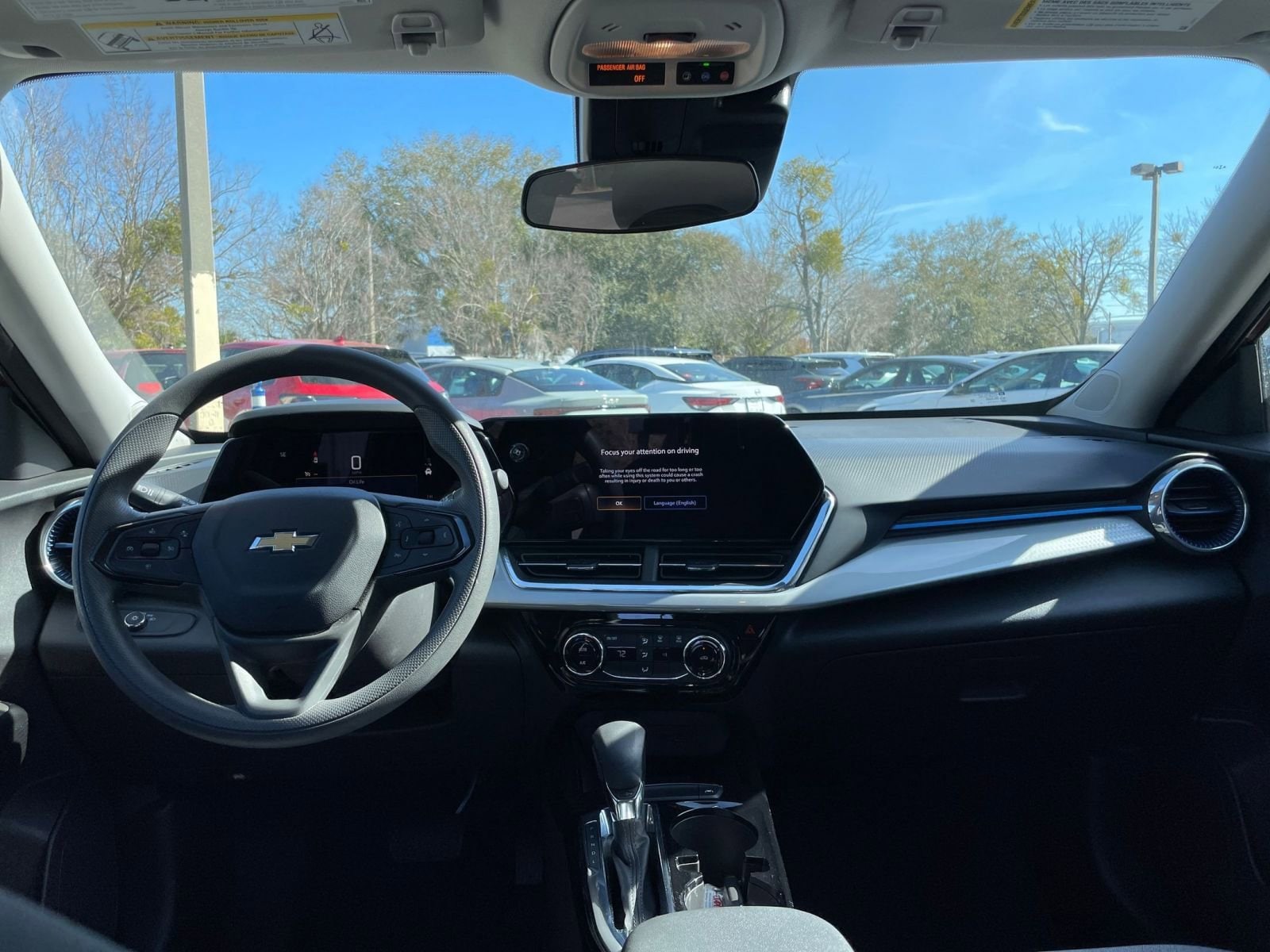 Thumbnail: 2025 Chevrolet Trax - 32